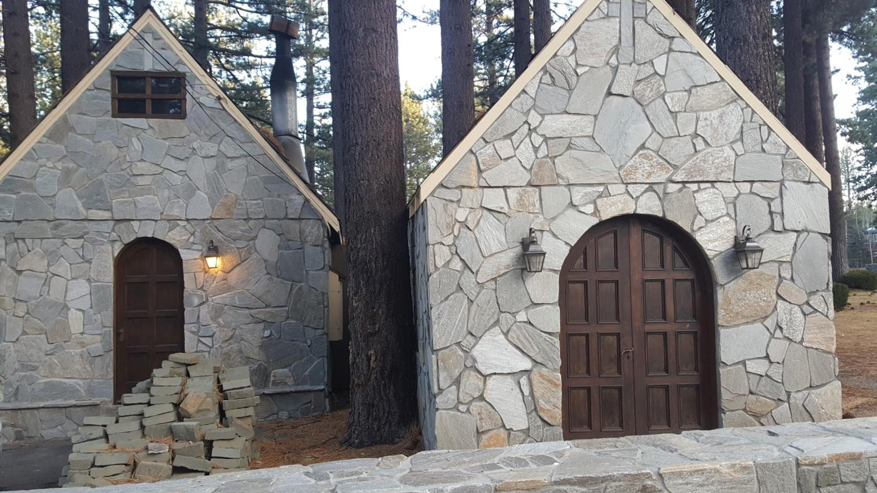 Lake Tahoe Vacations - Emerald Bay Lodge - Property Image 8