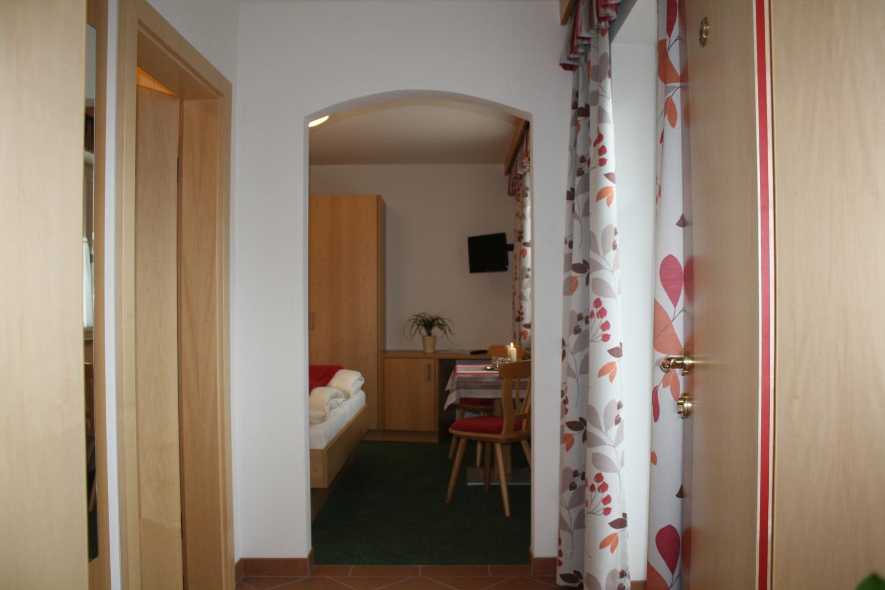 Photo 31