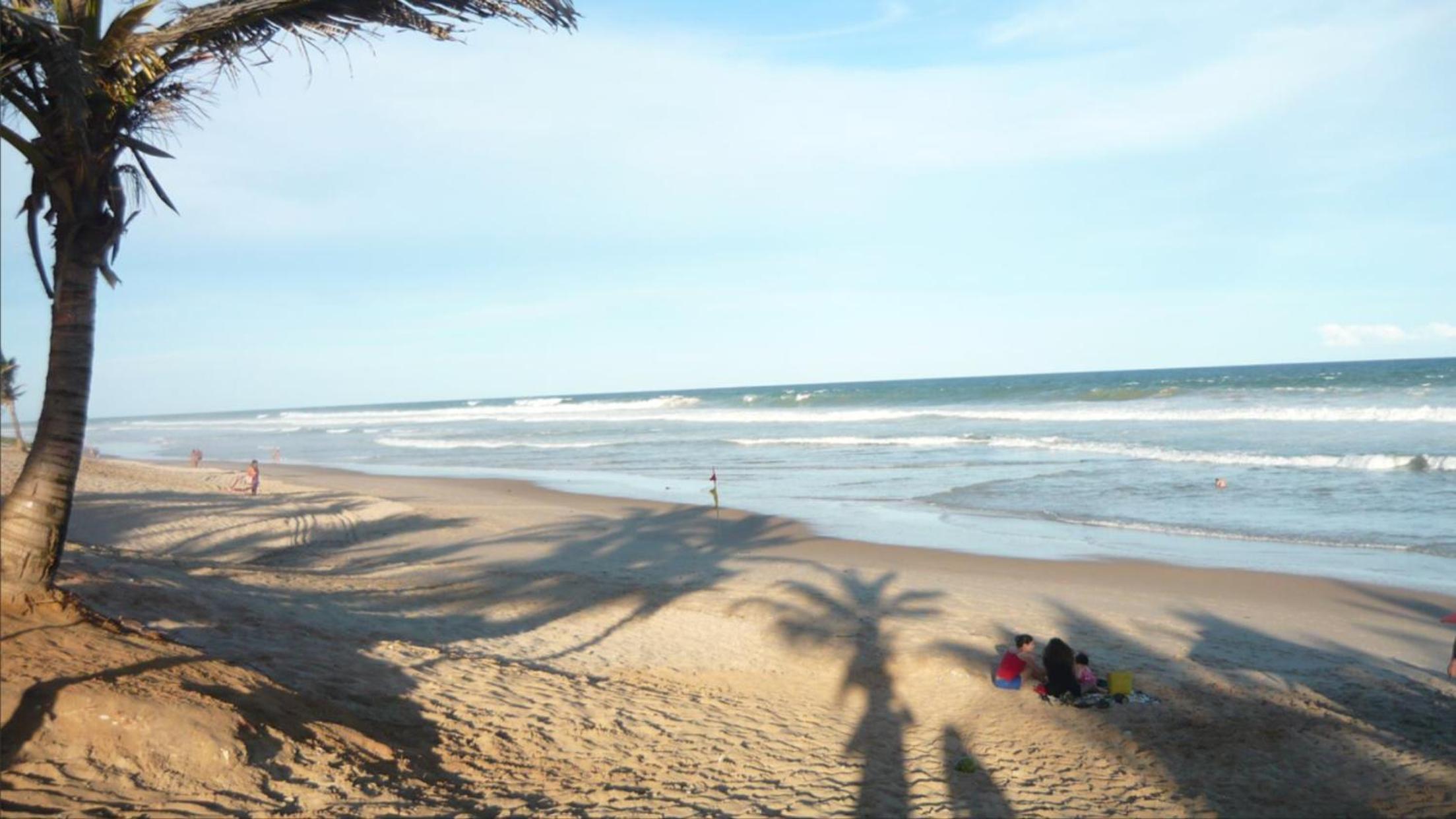 Chale 09 - Mamelucos em Frente A Praia de Ipitanga Salvador Bahia