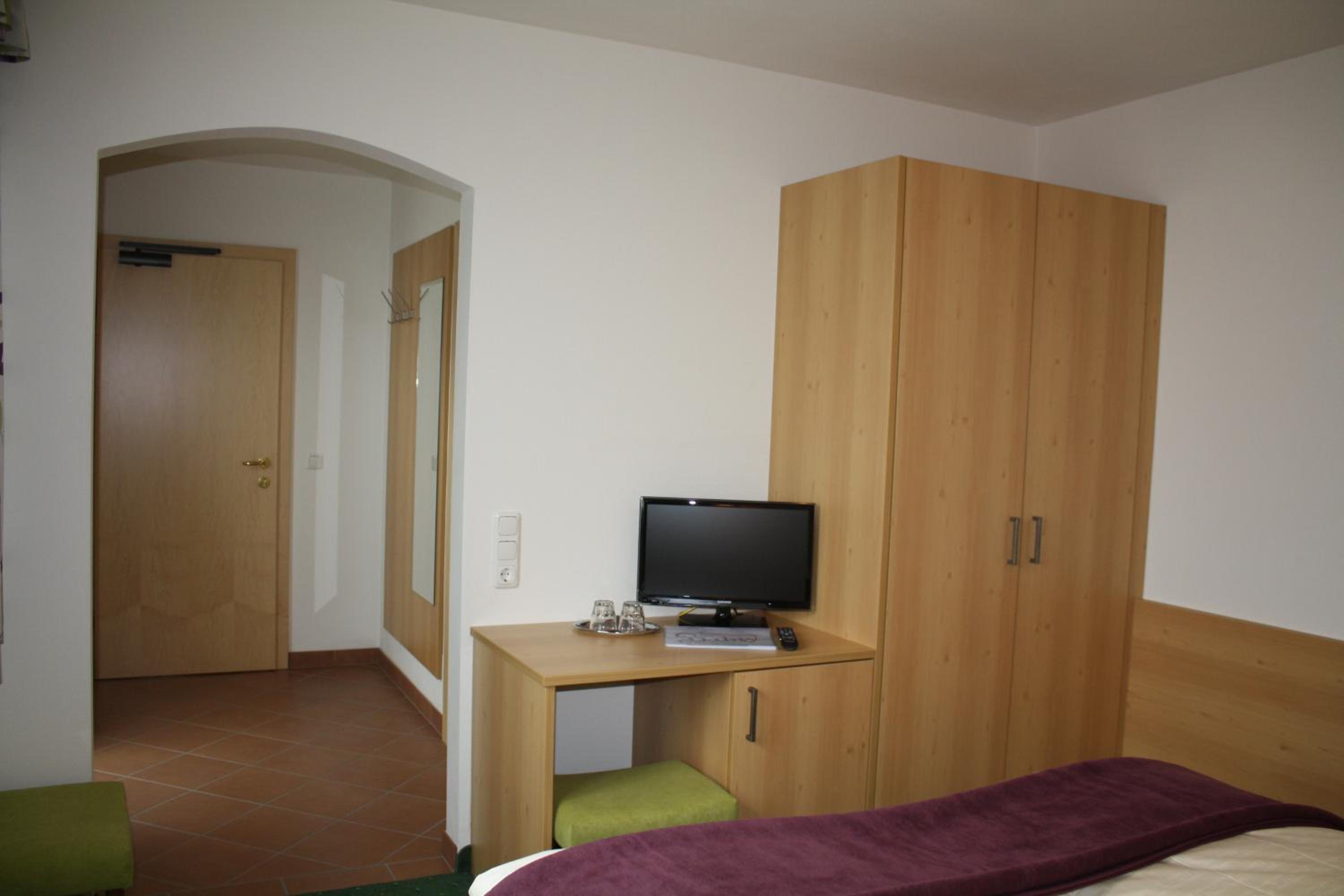 Photo 43