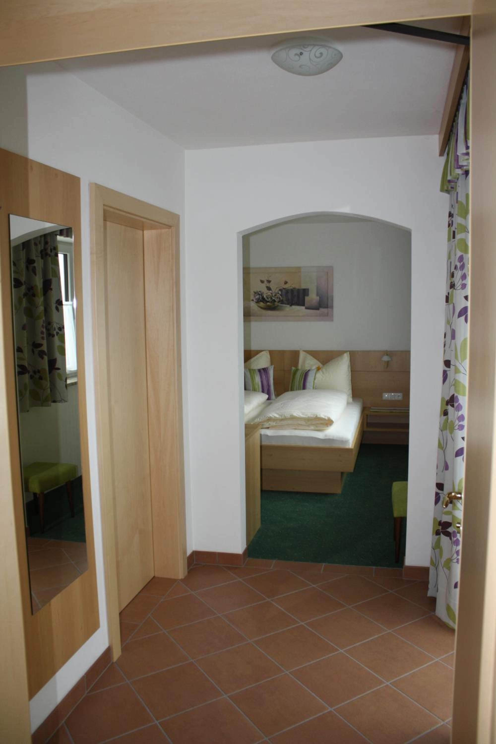 Photo 42