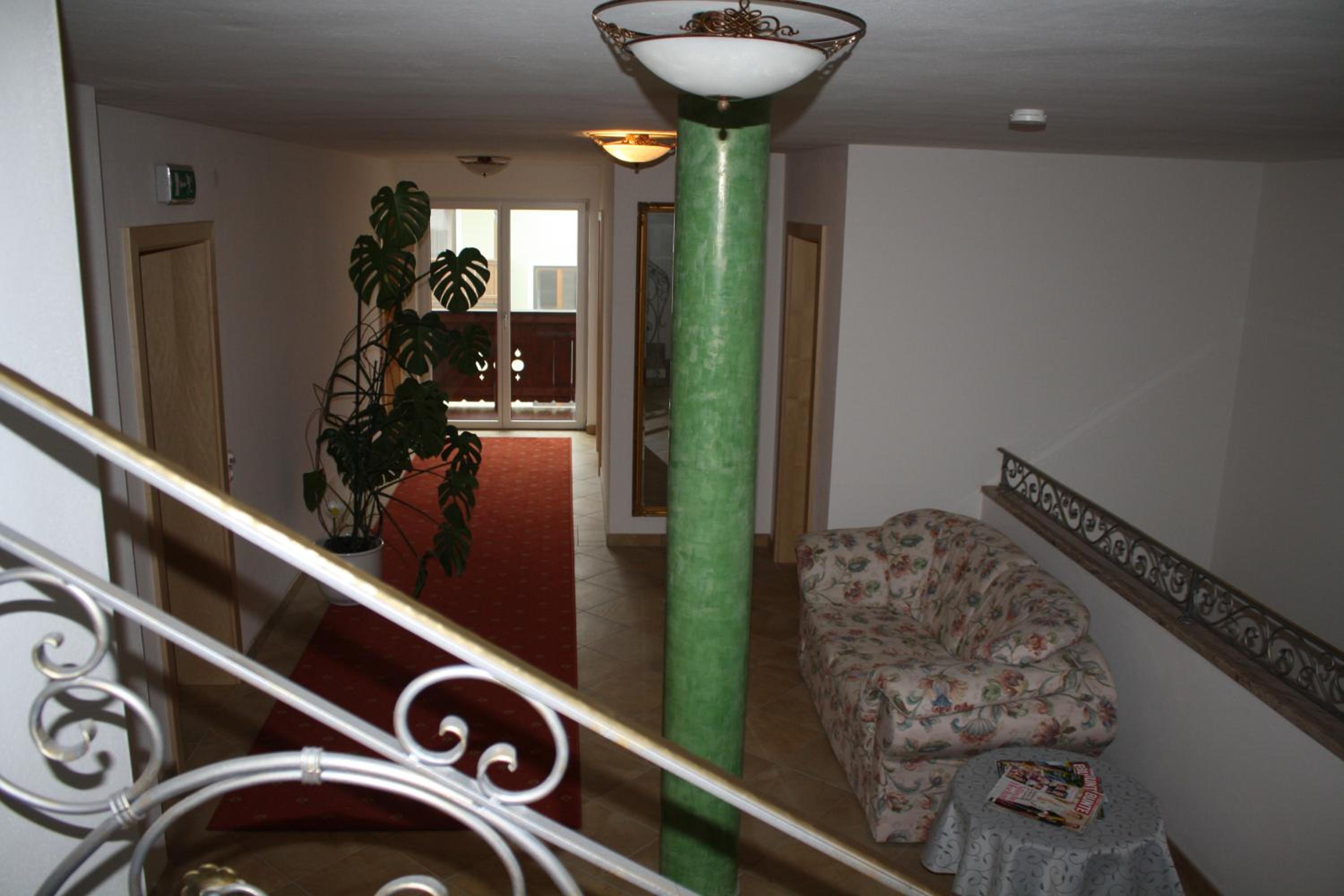 Photo 37