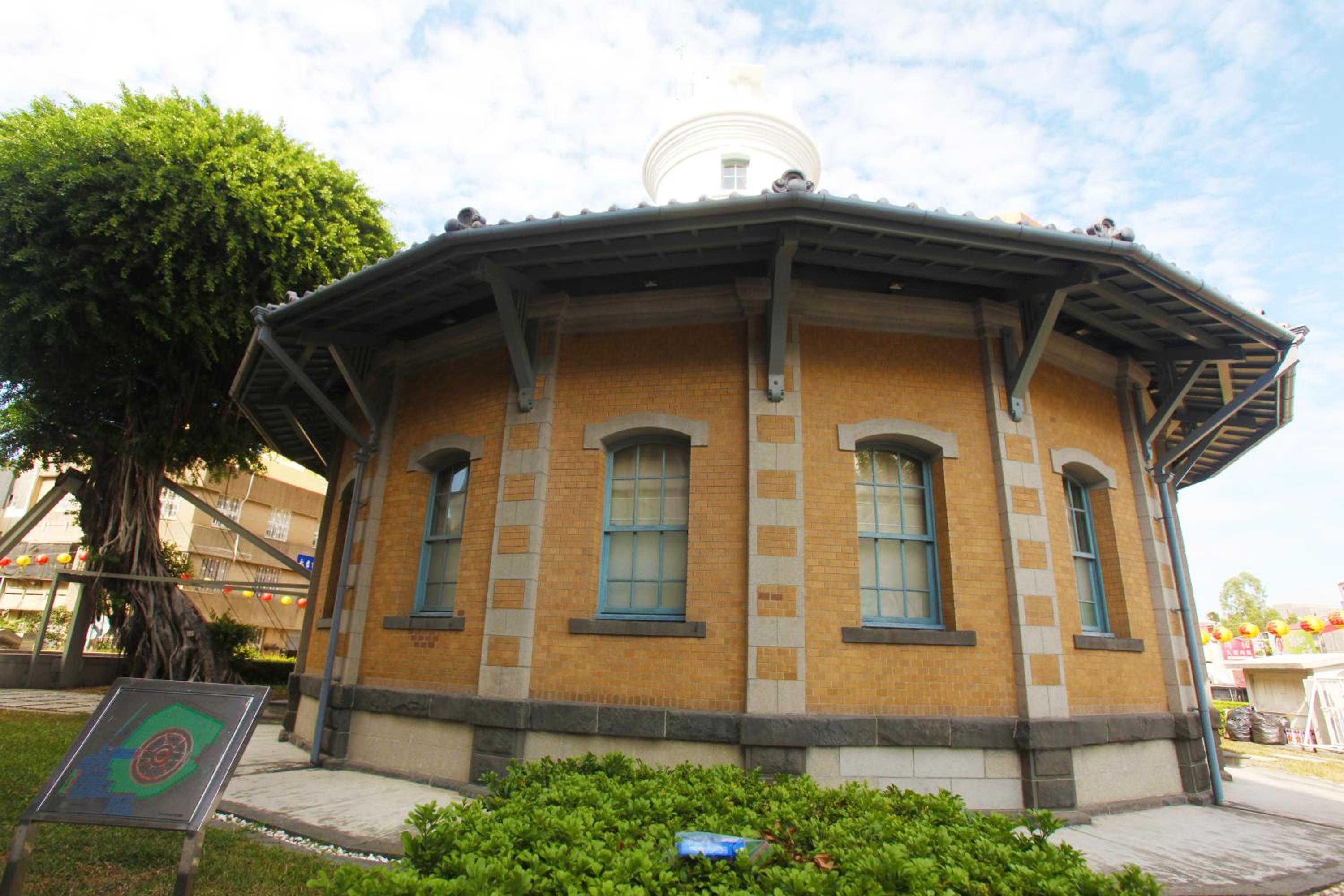 Photo 33