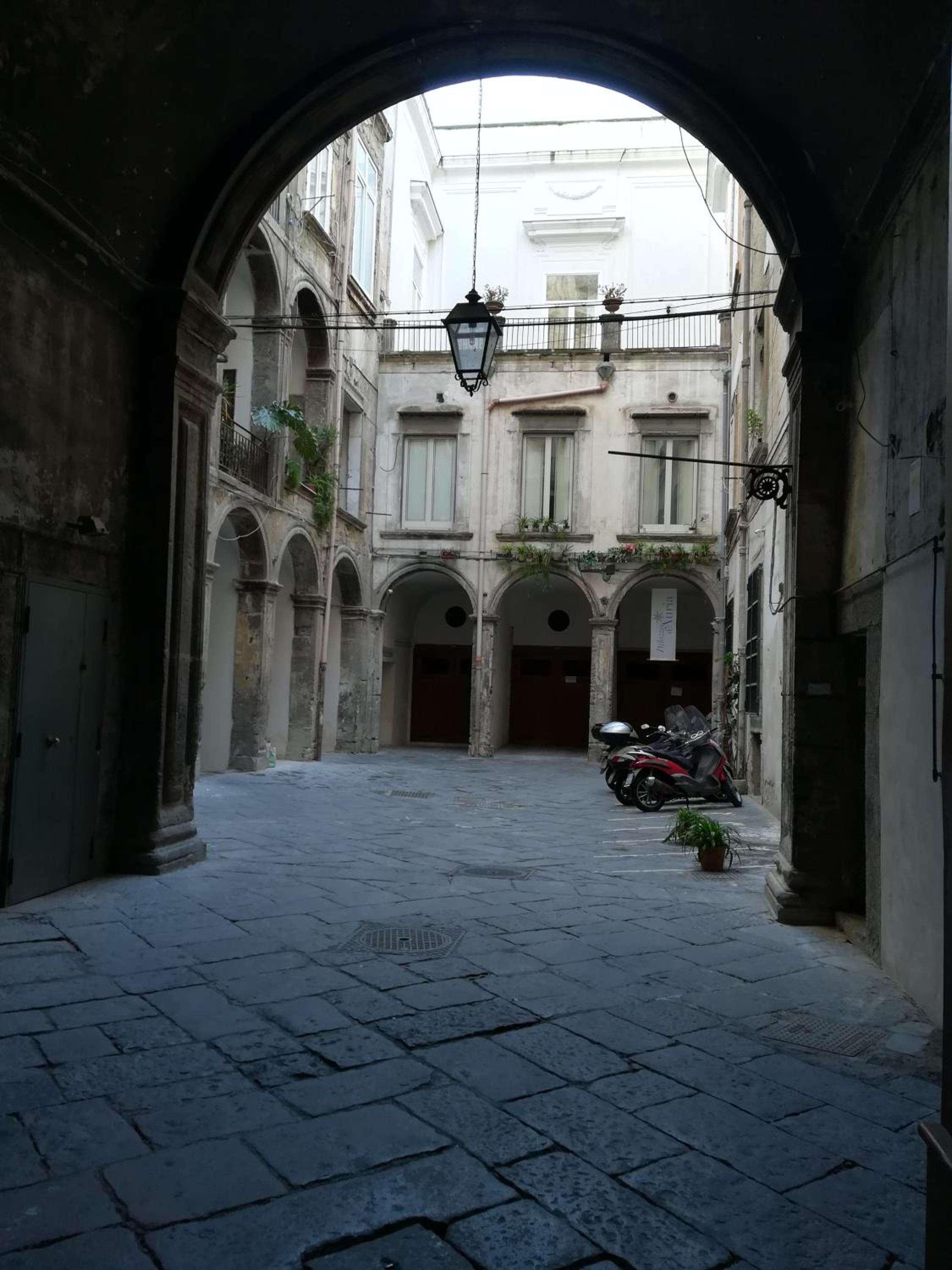 Niloufar residence Napoli