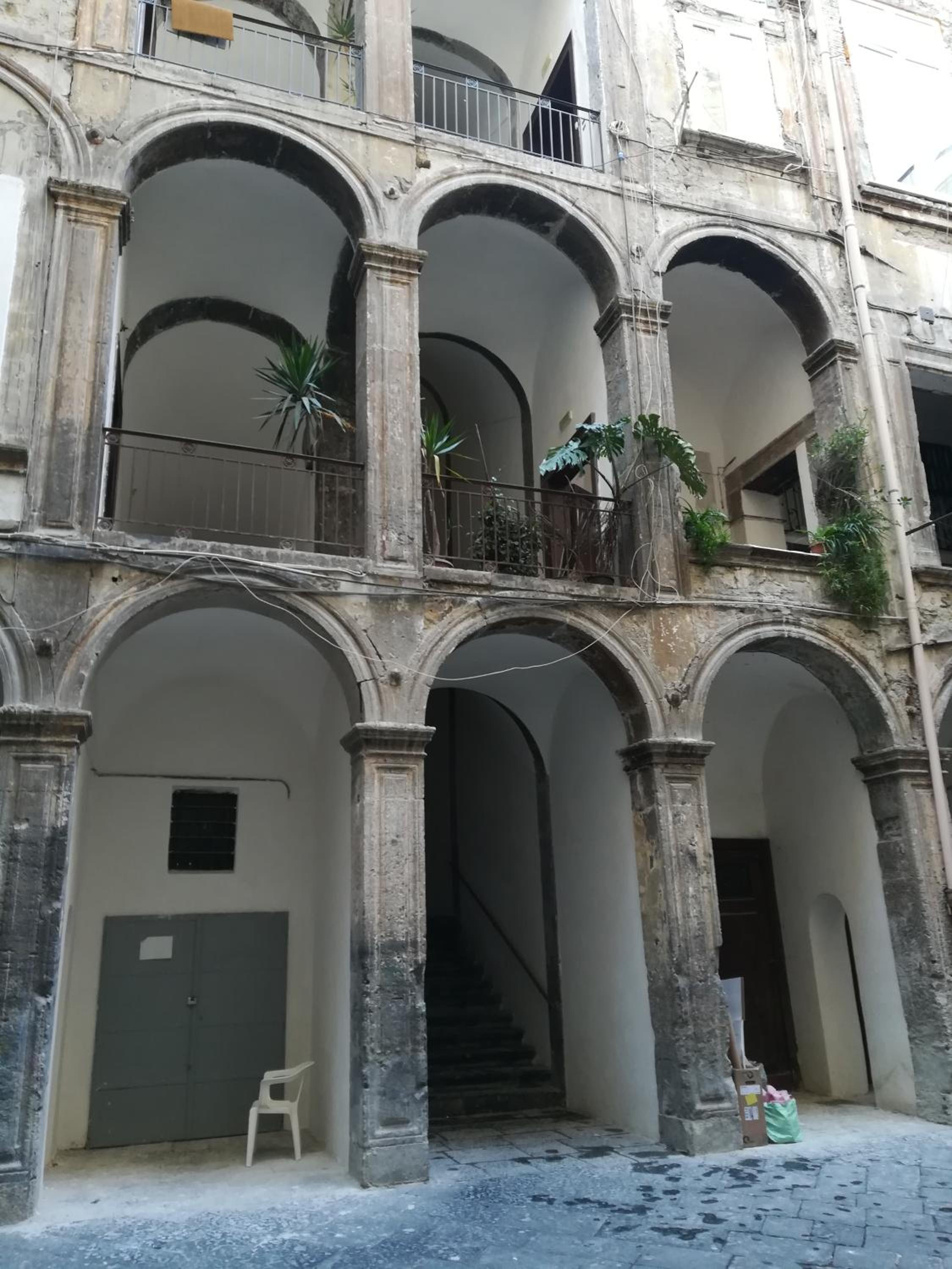 Niloufar residence Napoli
