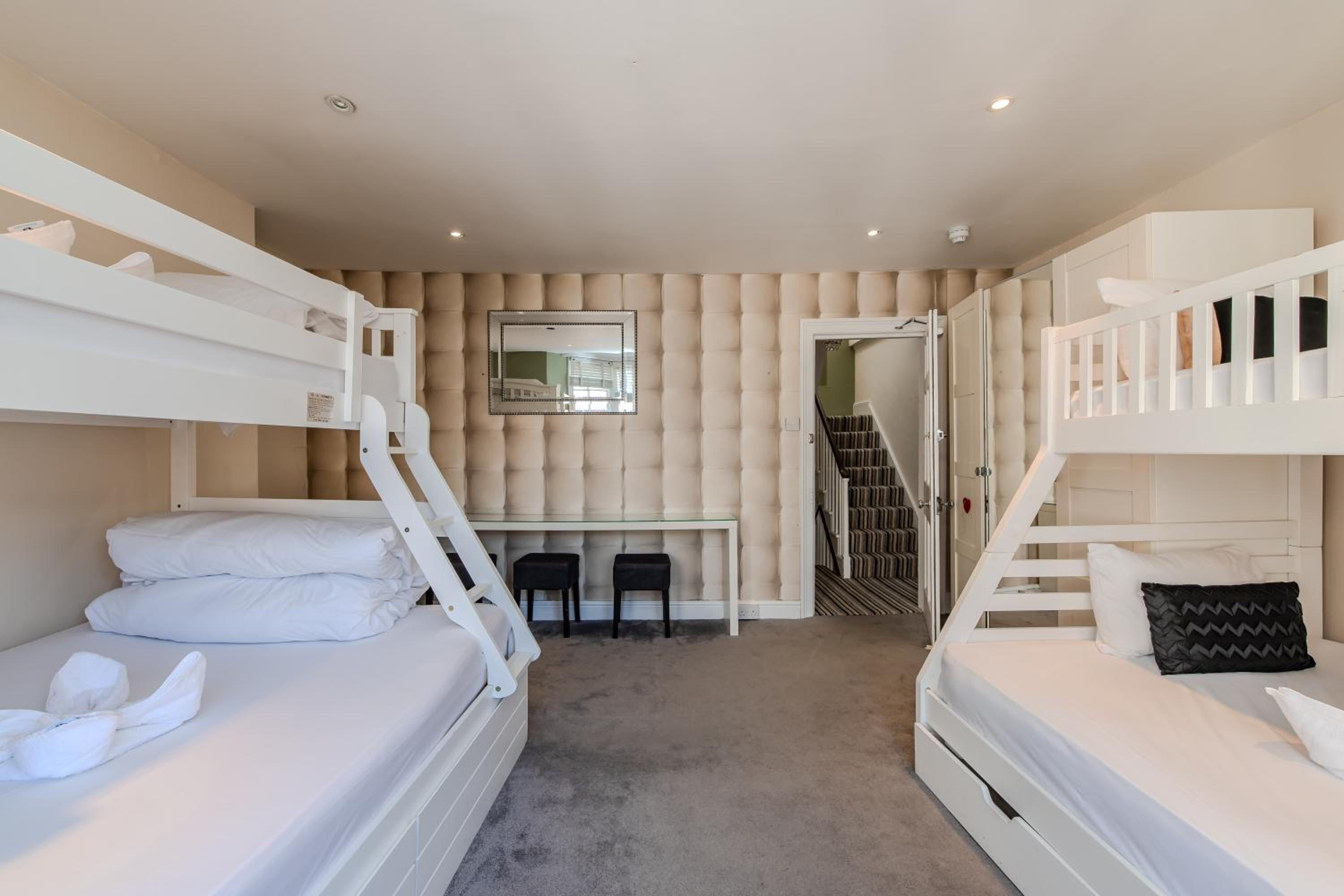 Spacious Brighton Beach Town House I Stag Do & Hen Party Welcome