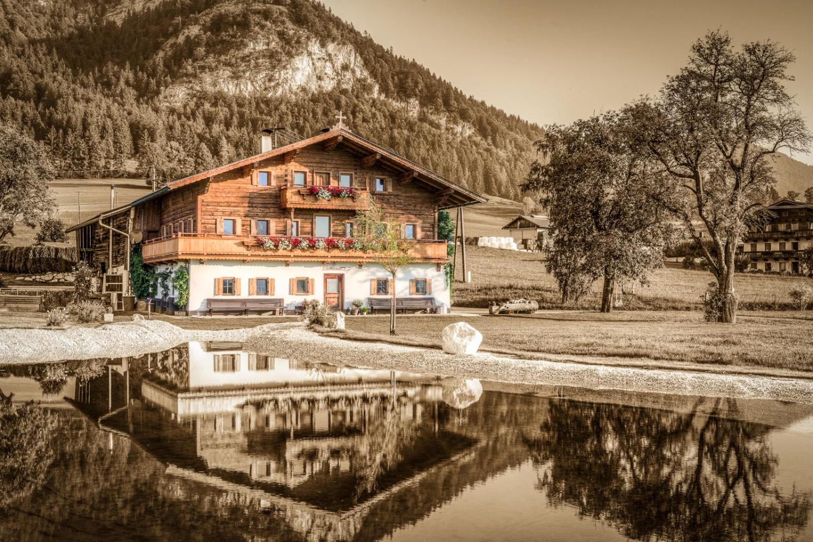 Narzenhof Wellness Chalets, Familien & Luxus Apartments am Bauernhof