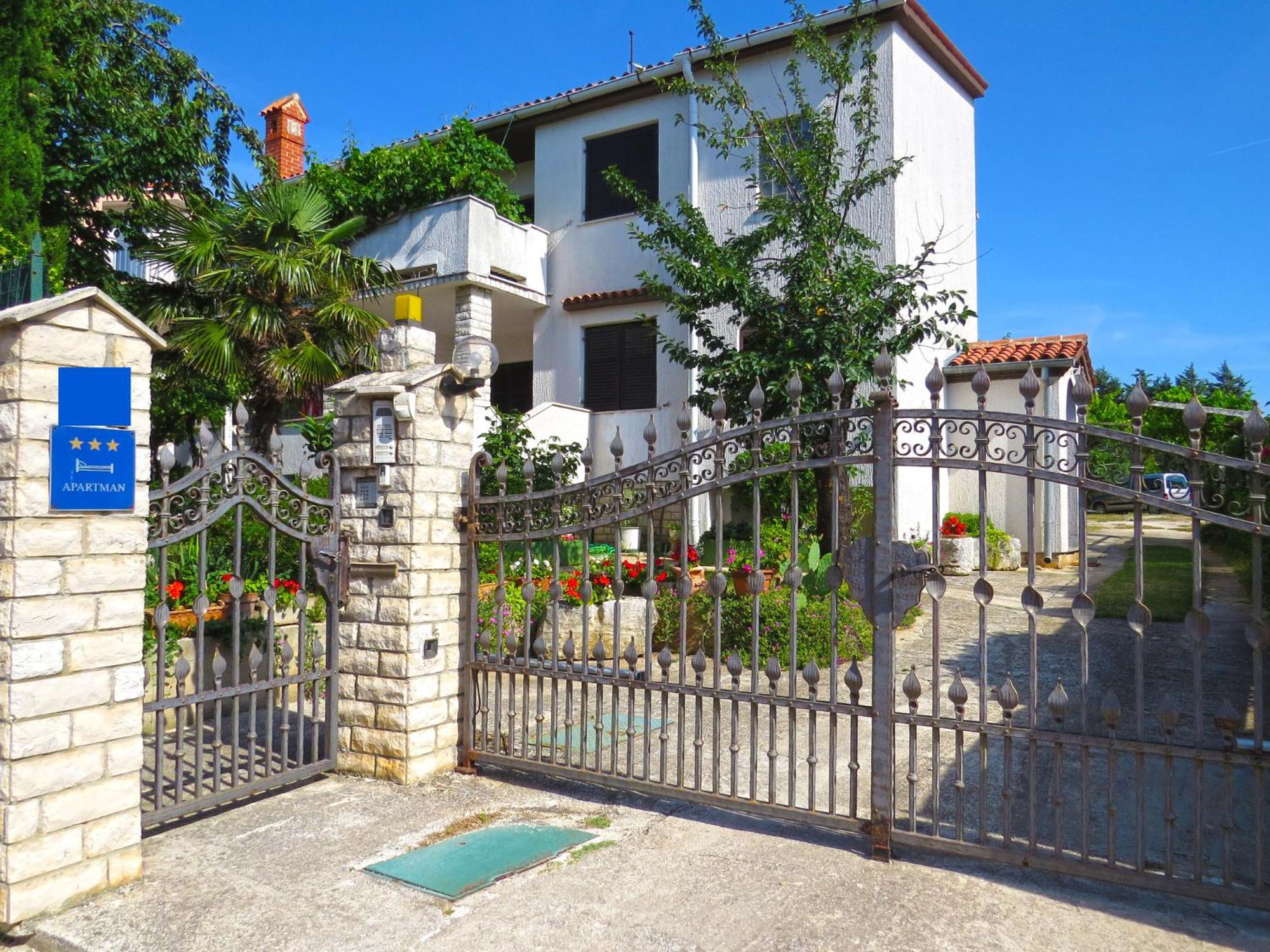 Apartments Milica 961