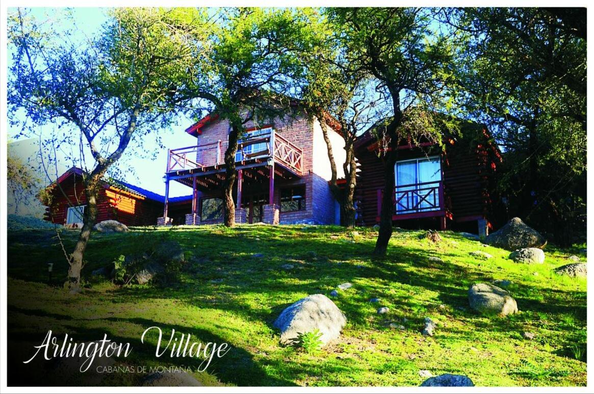 Complejo Arlington Village