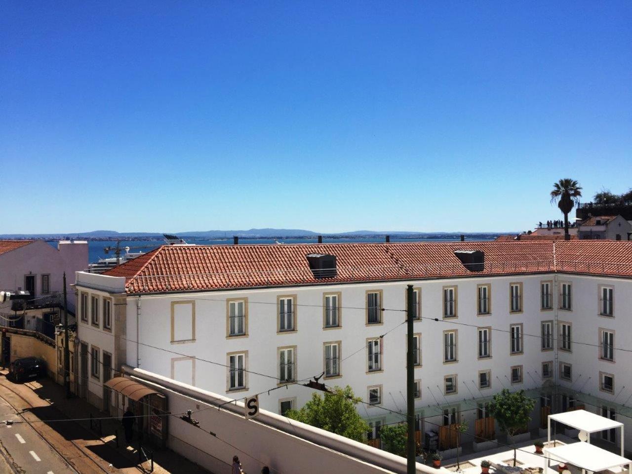 Alfama Tailor Made Green House With a View #2