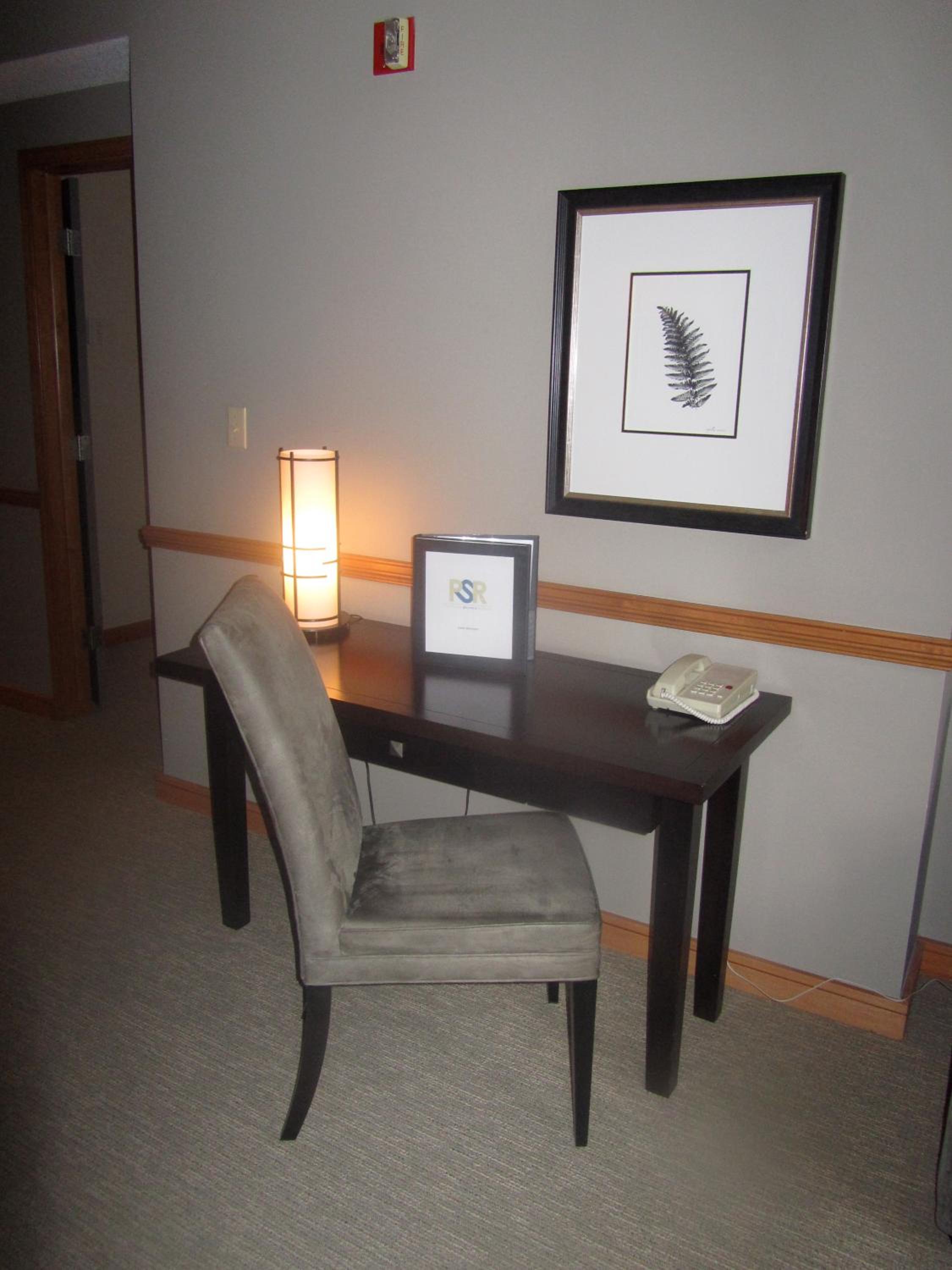 Platinum Suites Resort - Vacation Rentals - Image 2