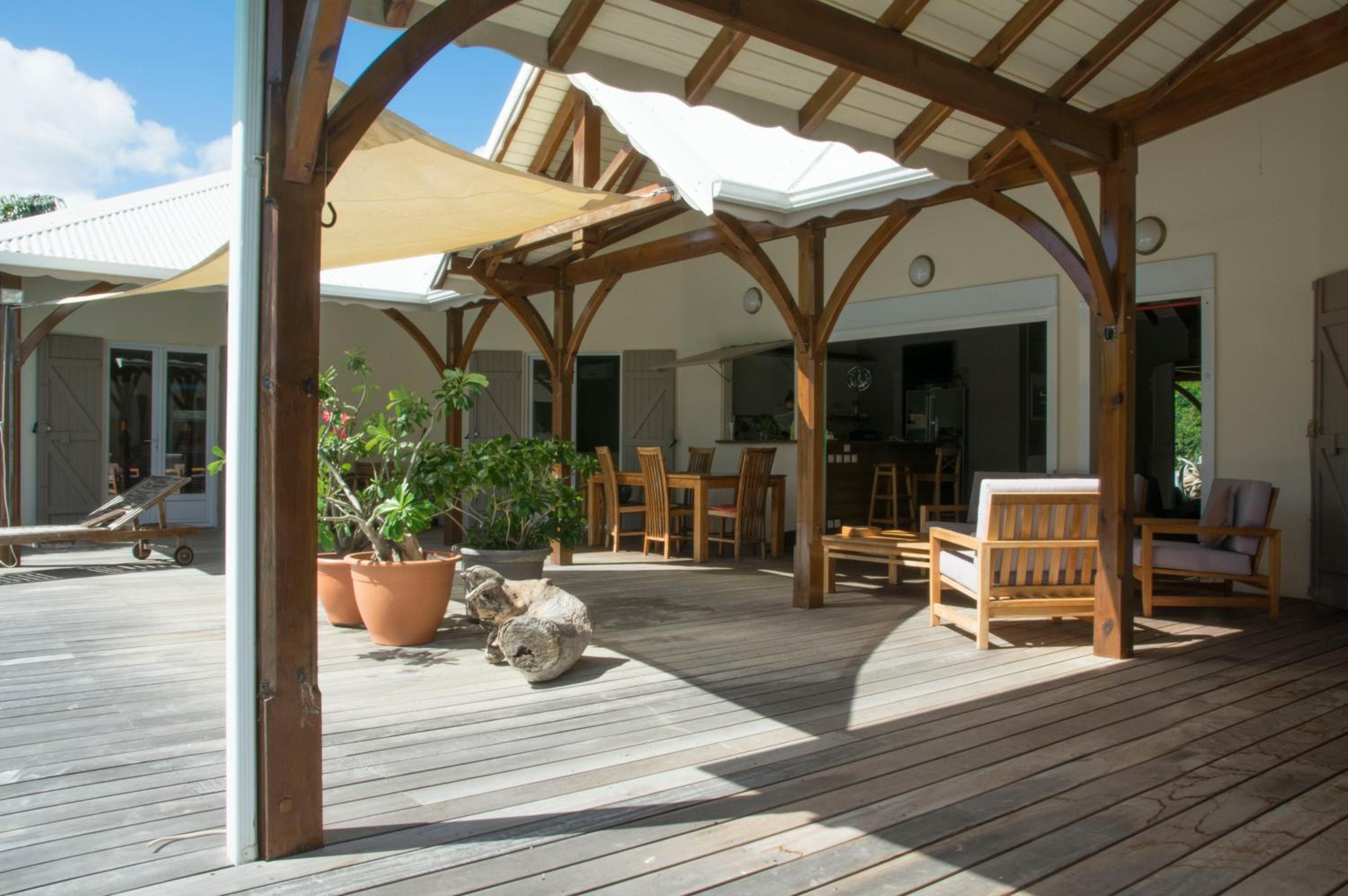 Villa Tiarés view 5