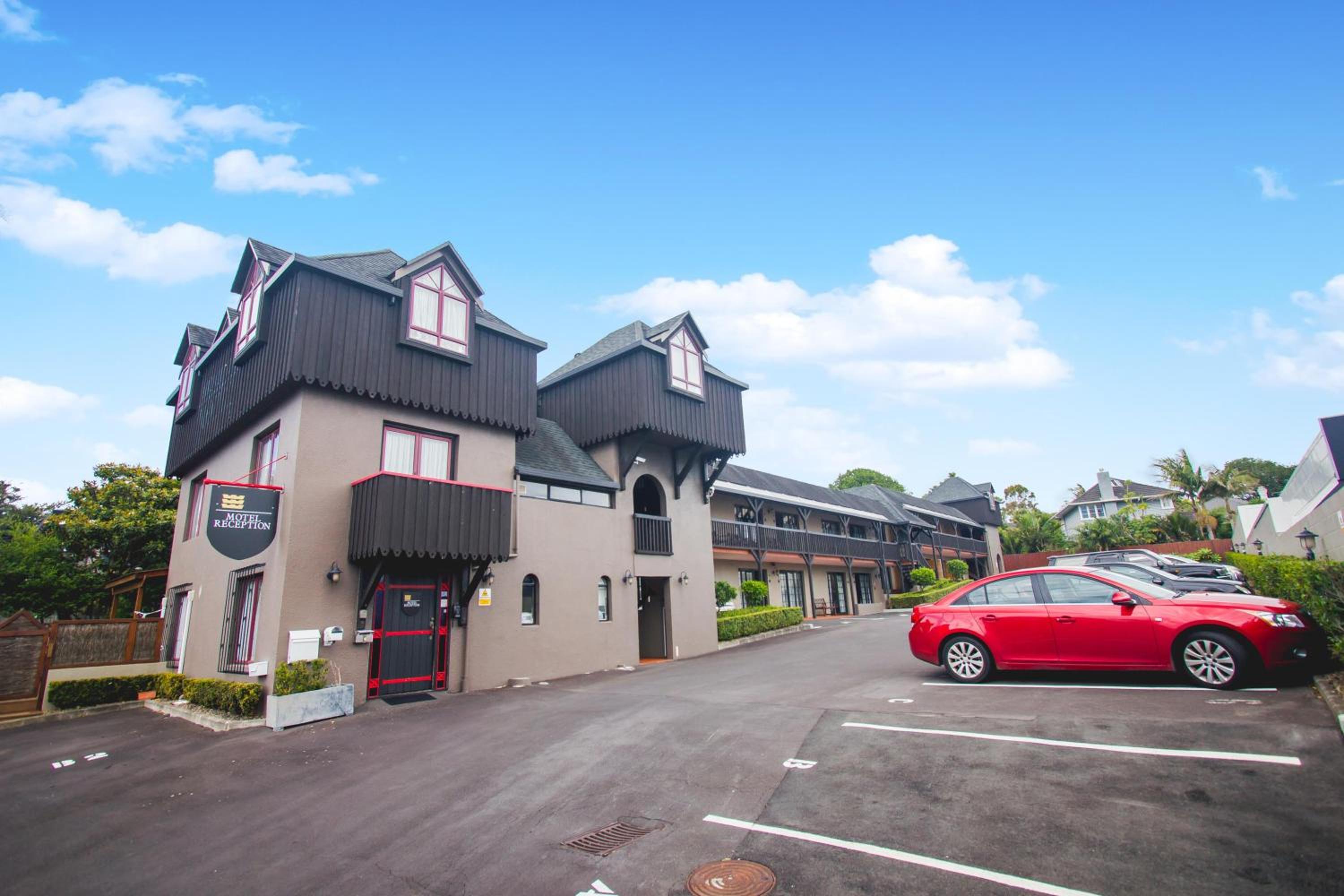Knights Inn