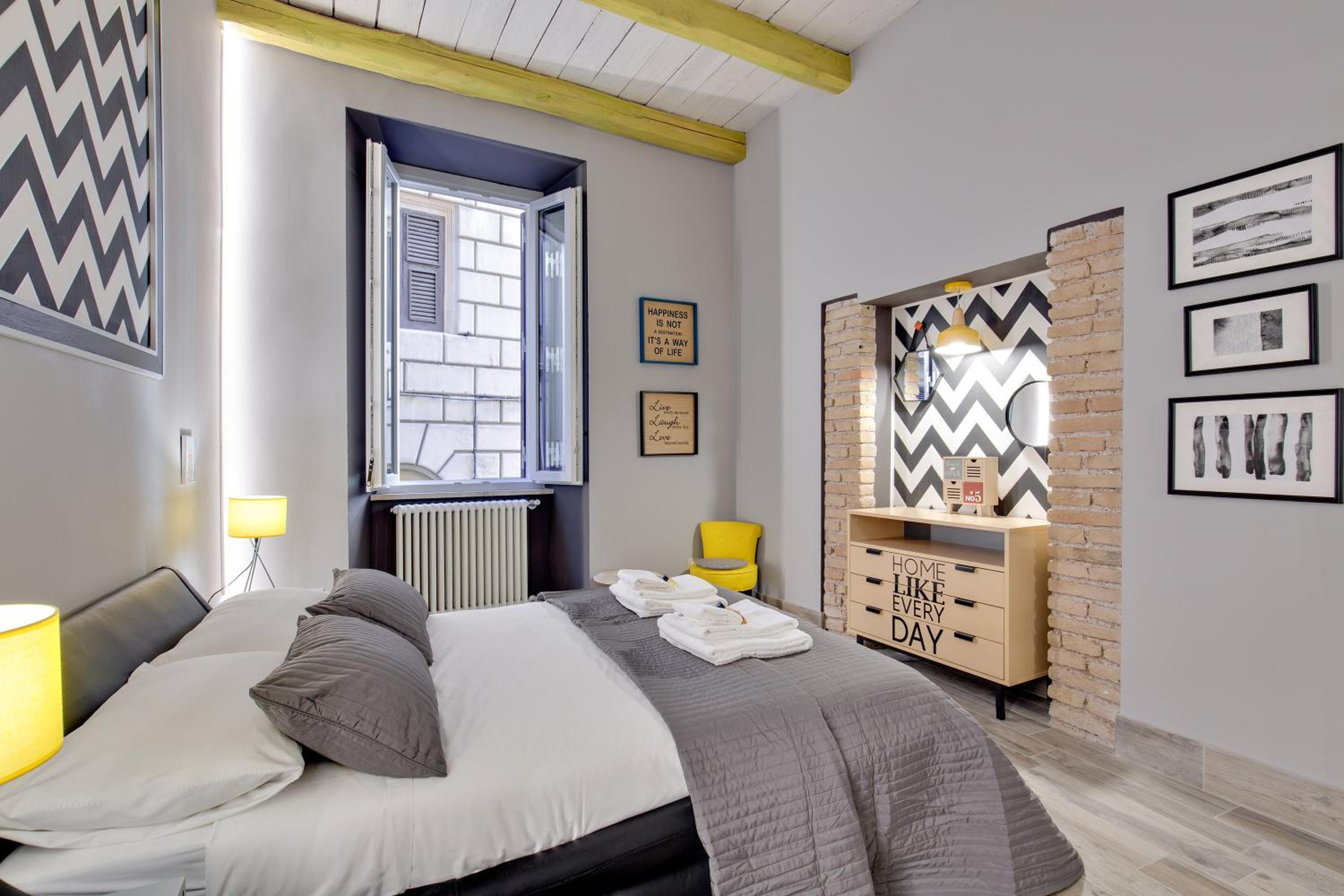 Rome As You Feel - Design Apartment at Colosseum