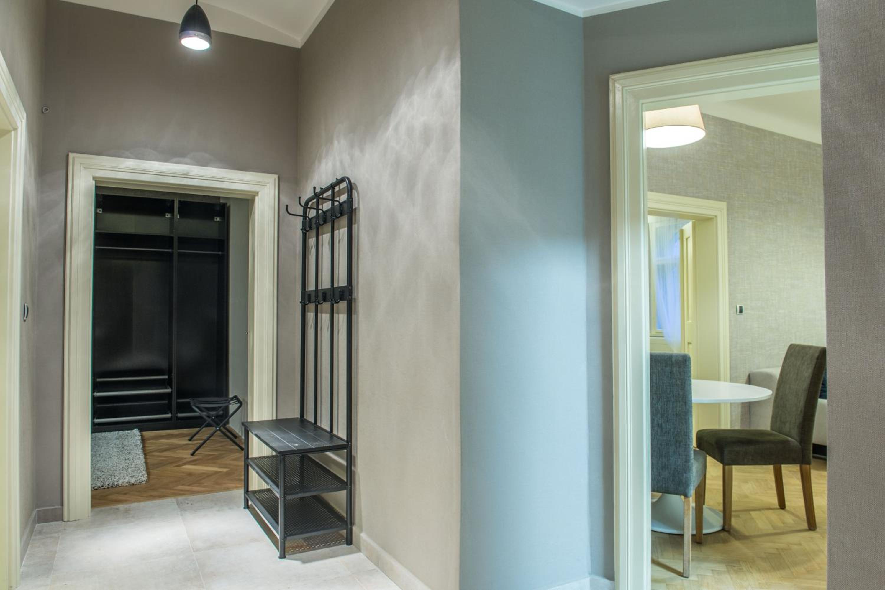 Exclusive 3 Bedroom Top-Notch Flat, GREAT LOCATION