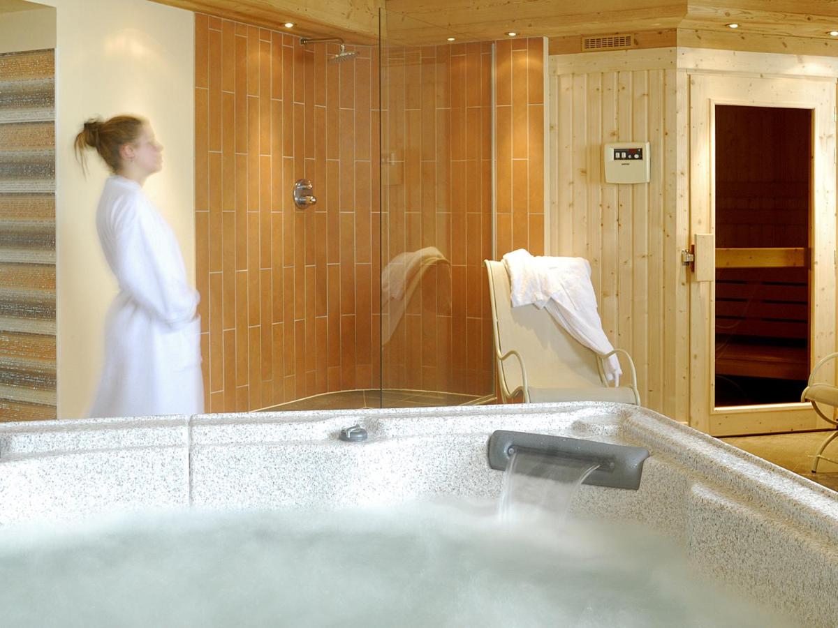Jacuzzi