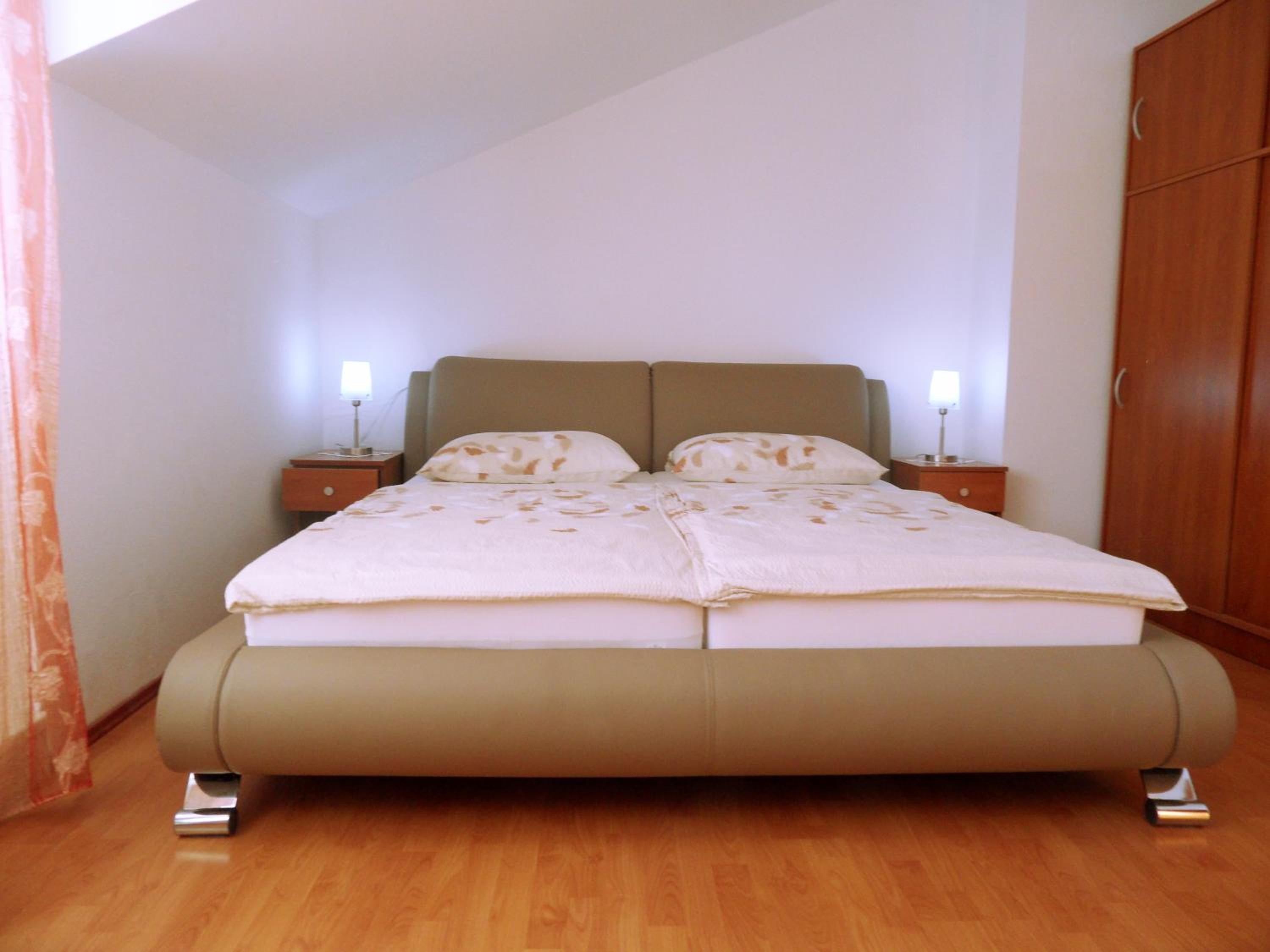 Adria Apartments and Rooms