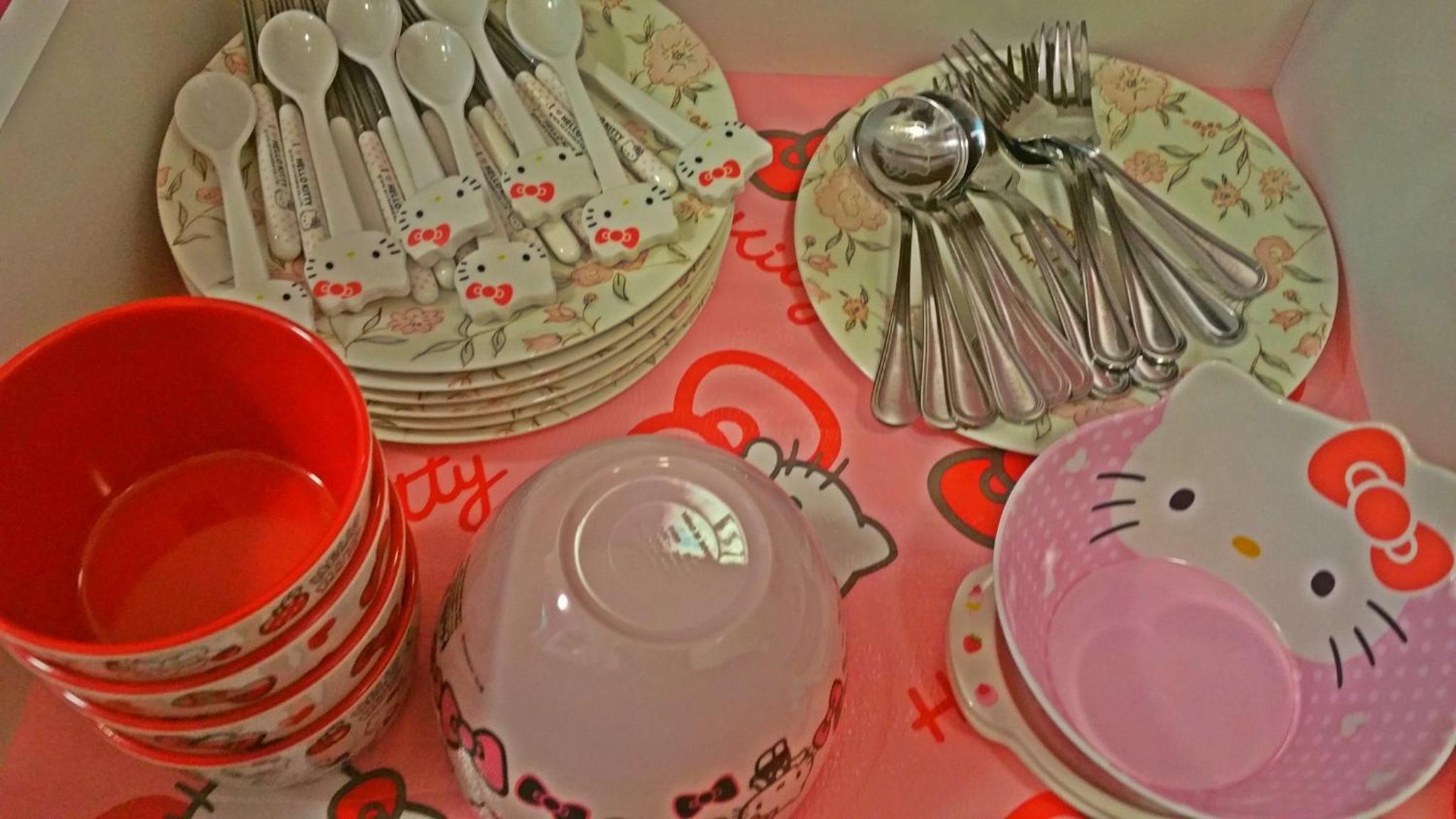 Hello Kitty Signature Suite