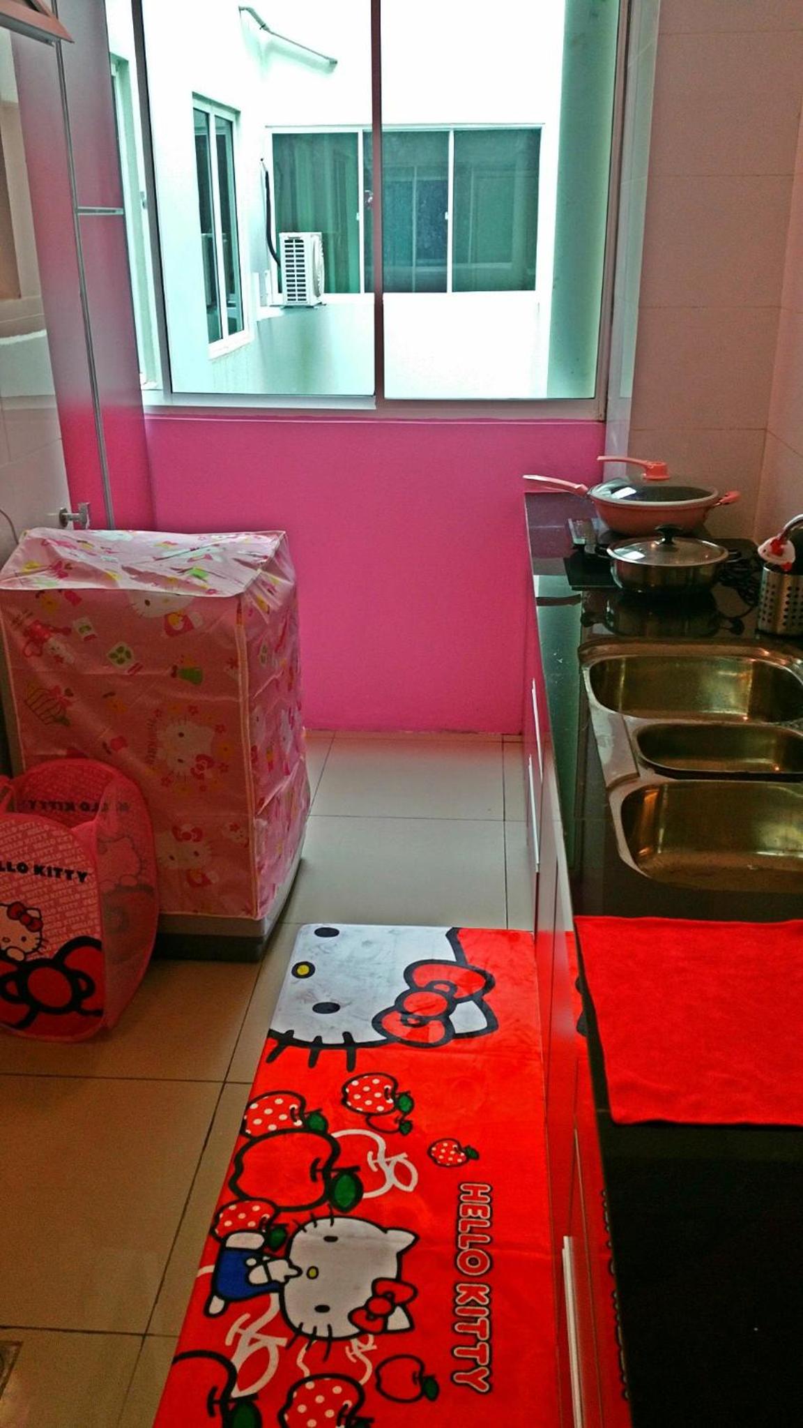 Hello Kitty Signature Suite