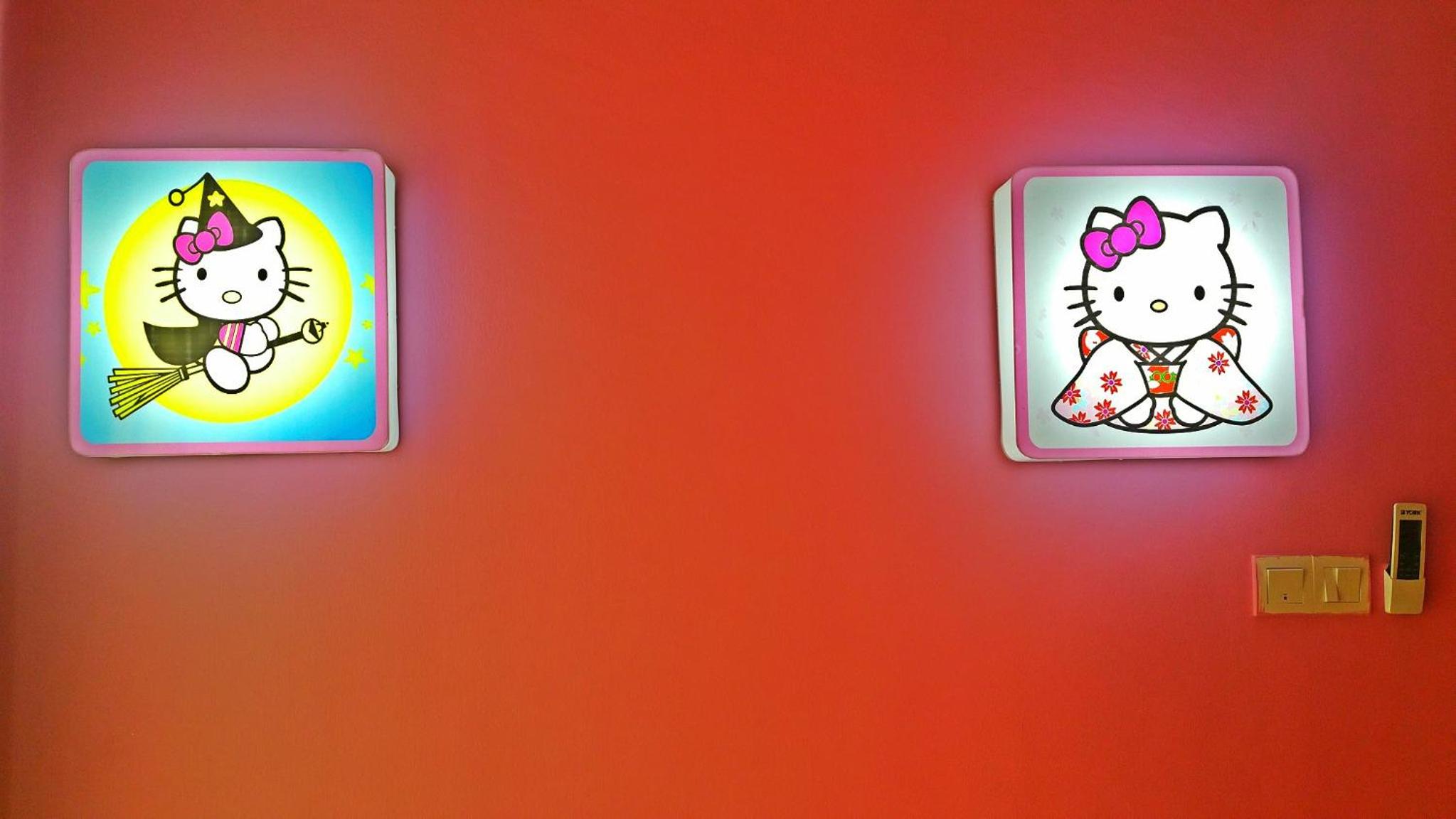 Hello Kitty Signature Suite
