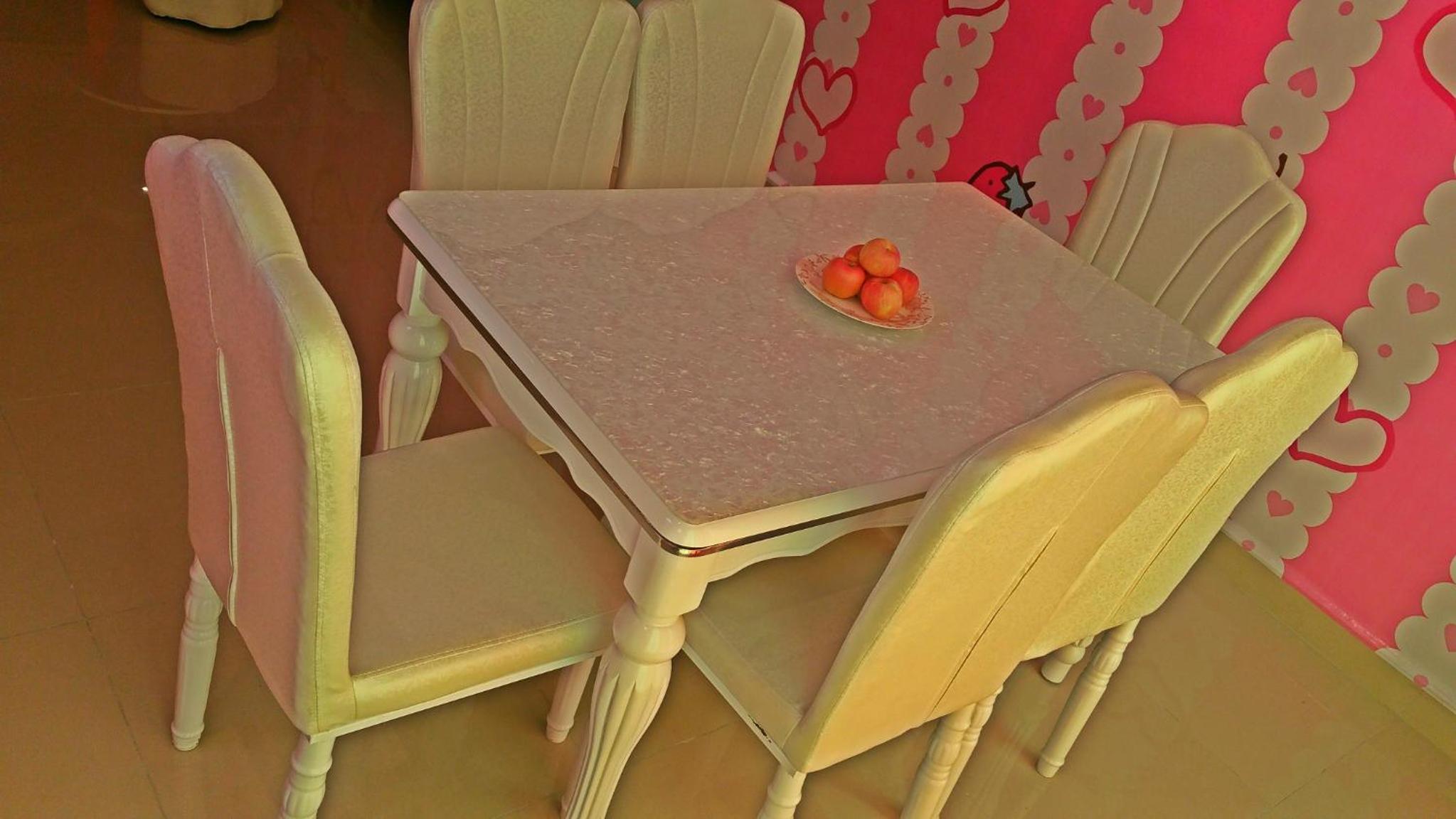 Hello Kitty Signature Suite