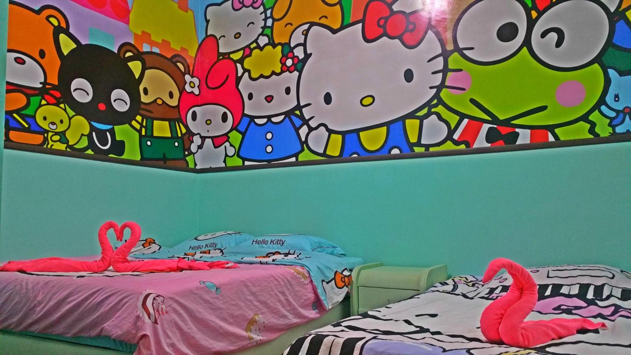 Hello Kitty Signature Suite