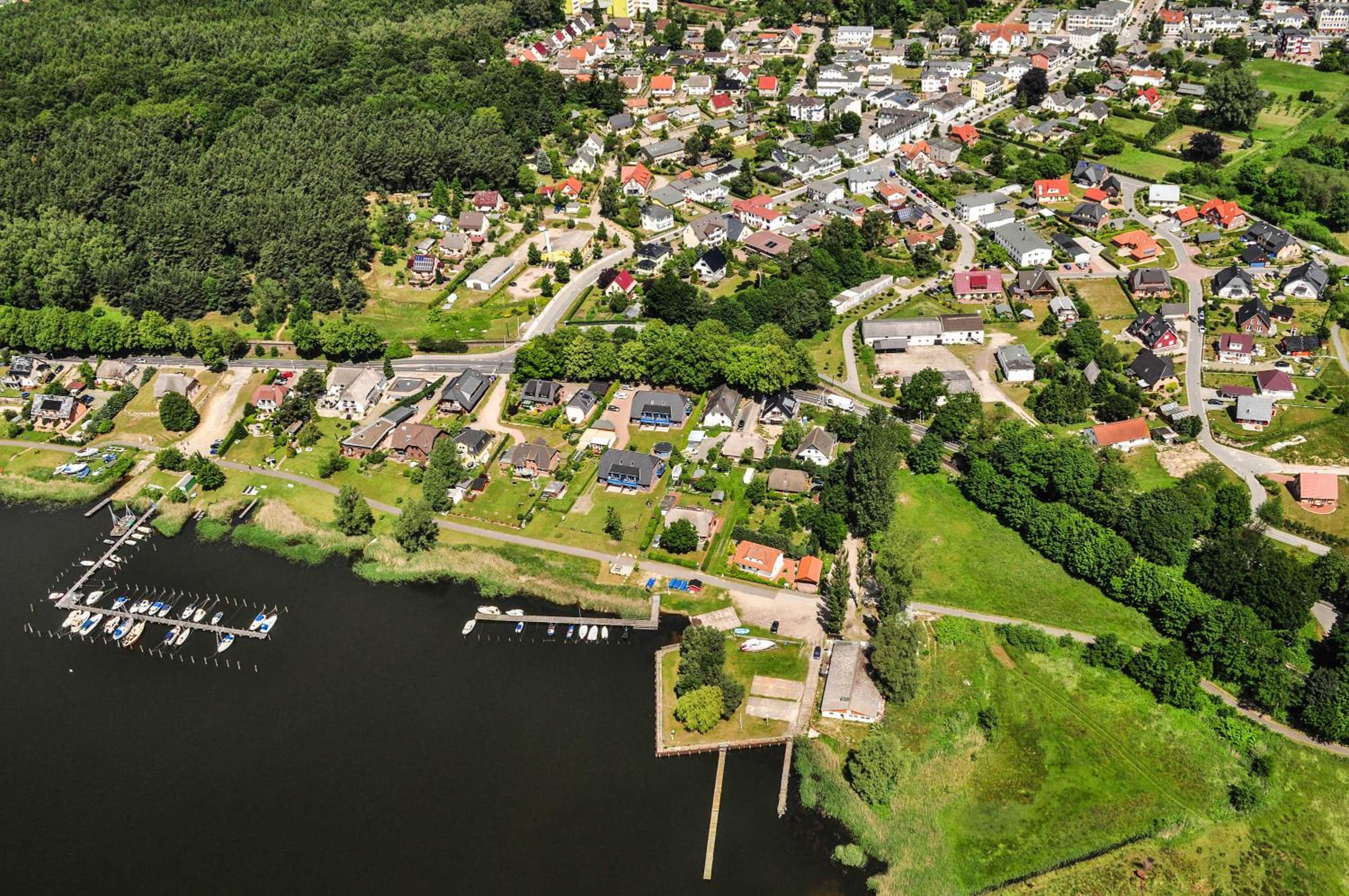 Ferienwohnungen Sellin mit Seeblick view 4