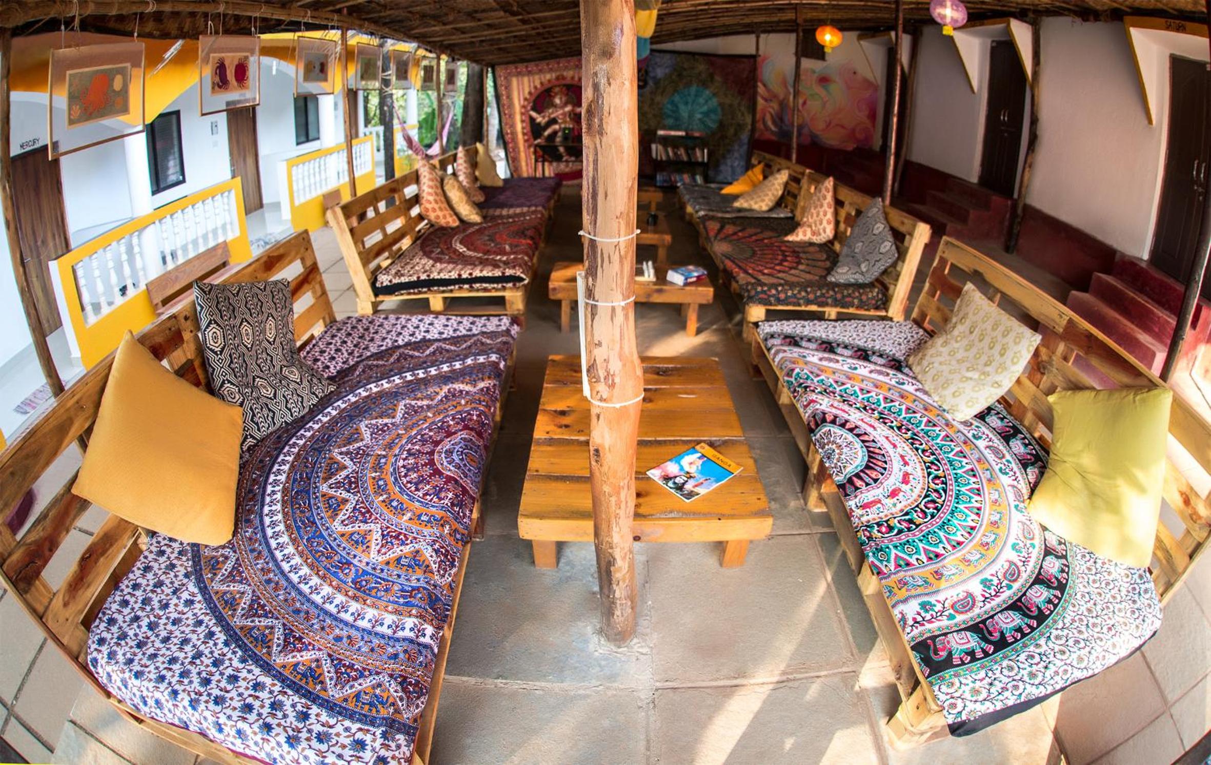 lounge
