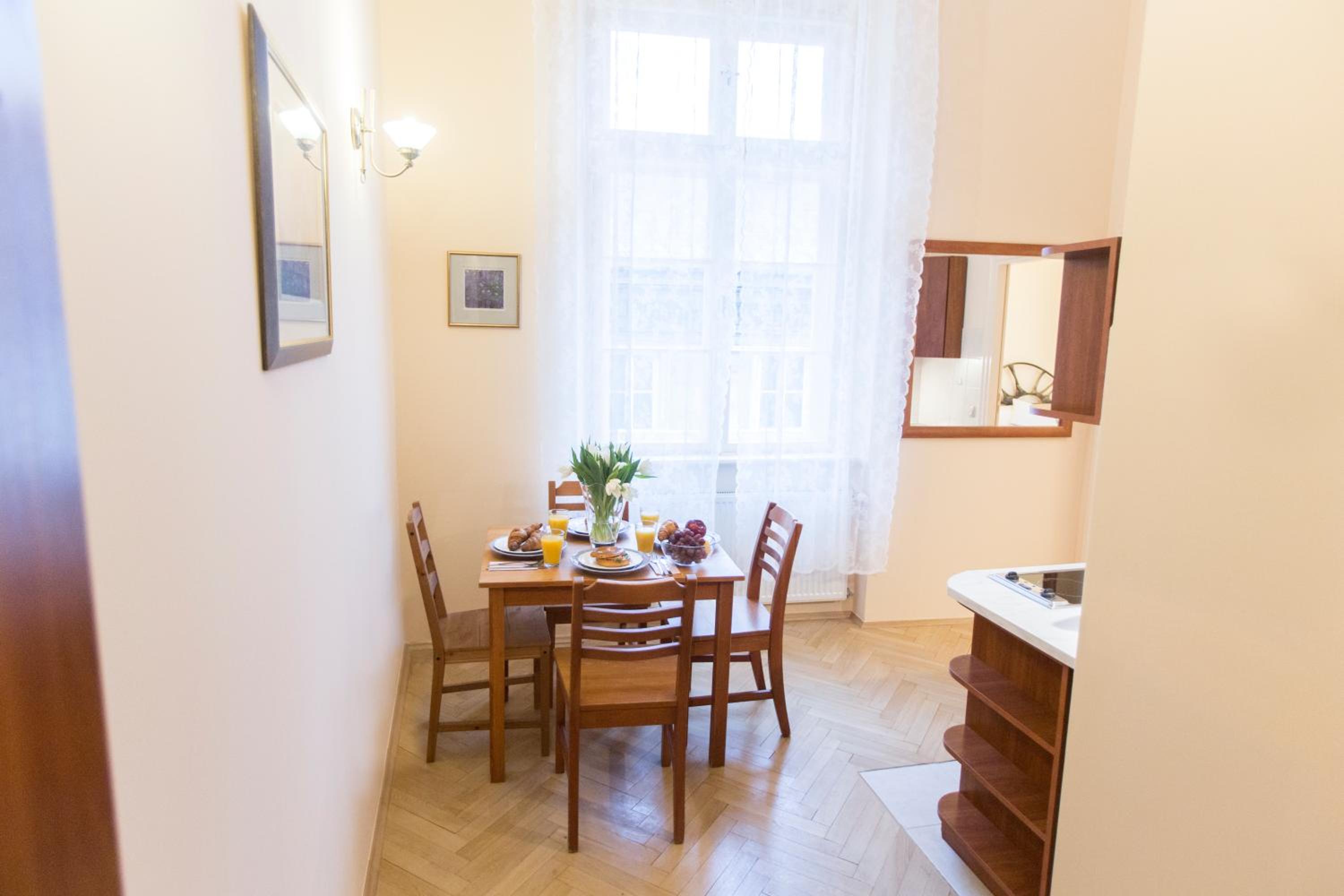 Apartments Roman