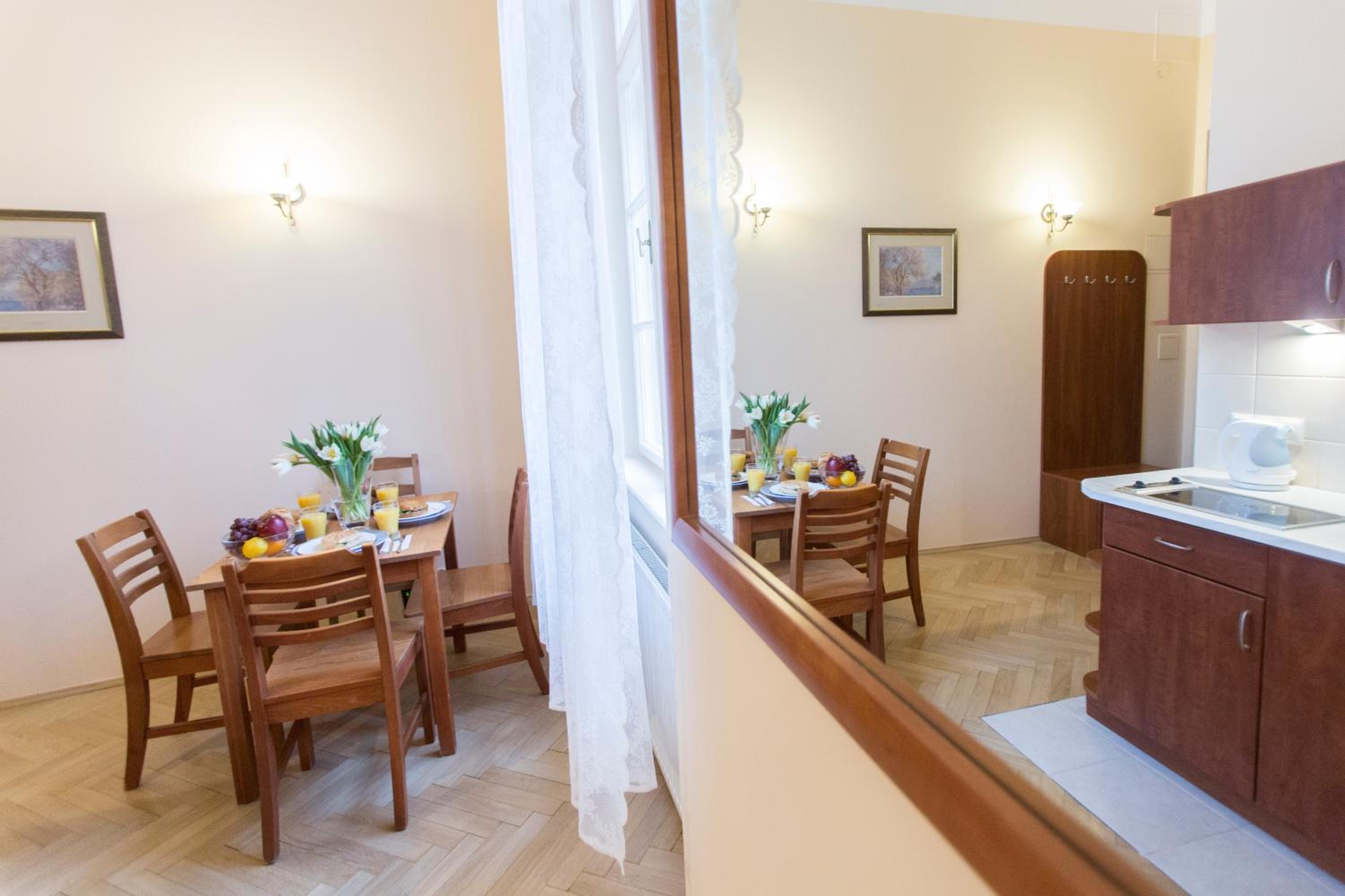 Apartments Roman