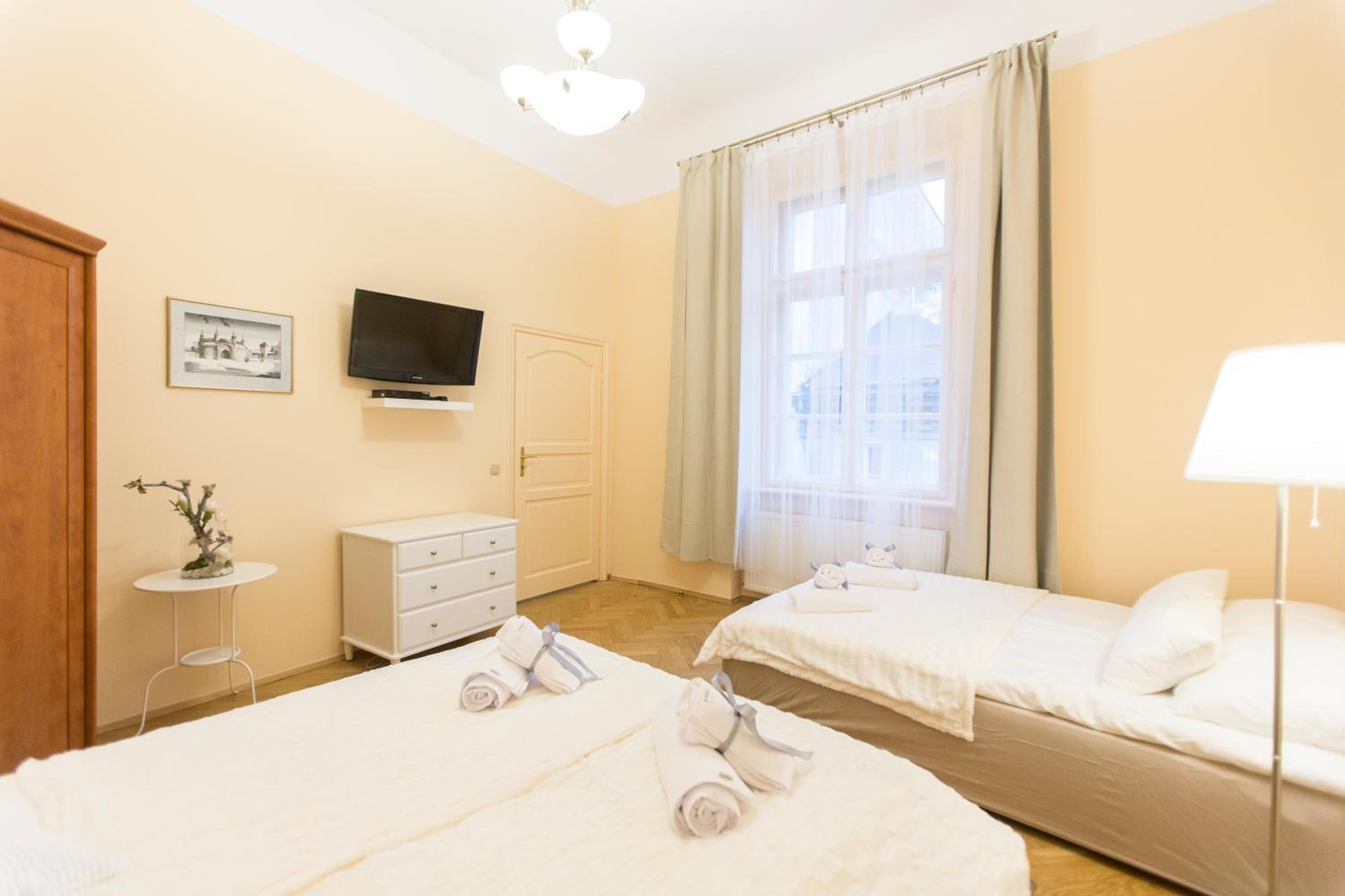 Apartments Roman