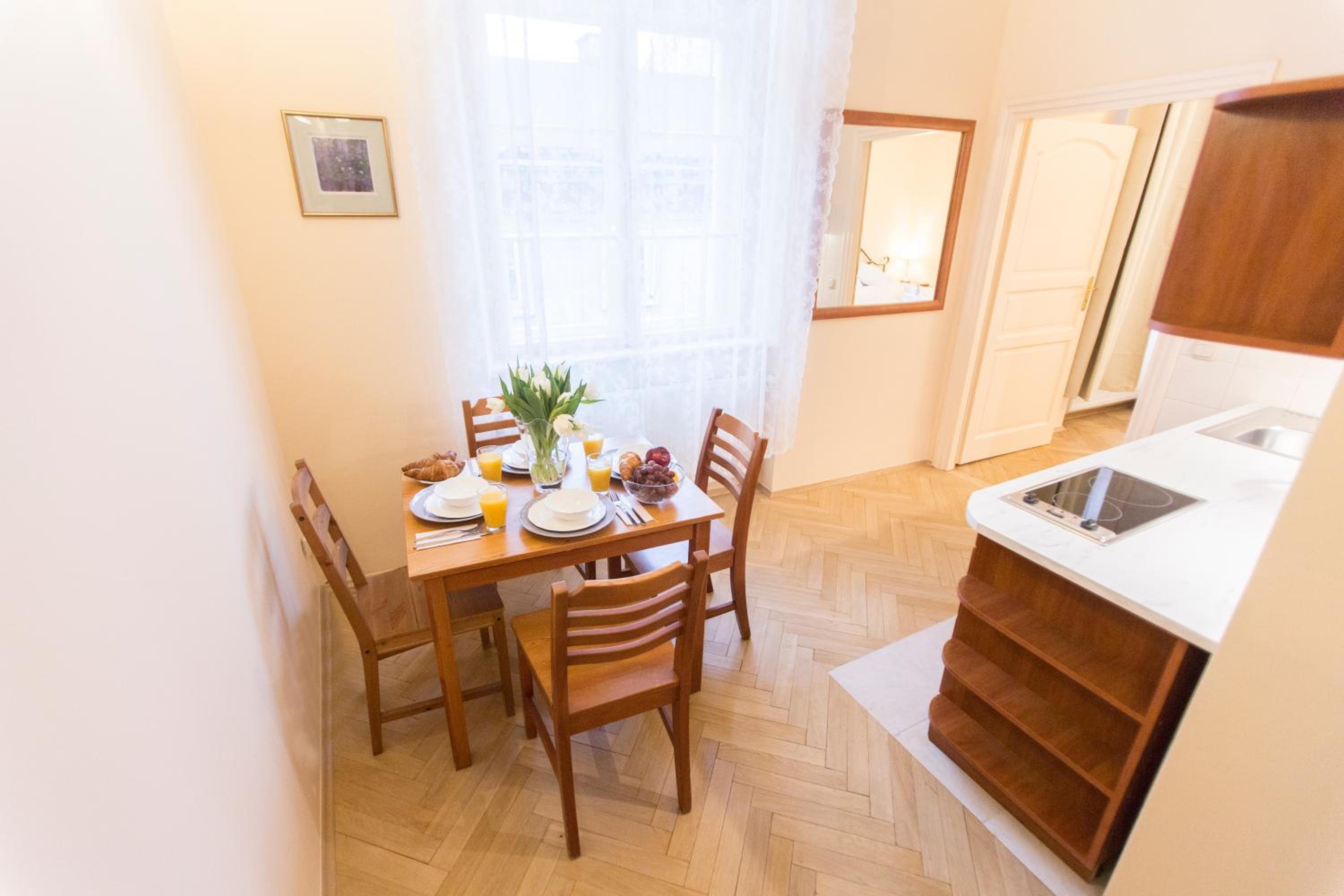 Apartments Roman