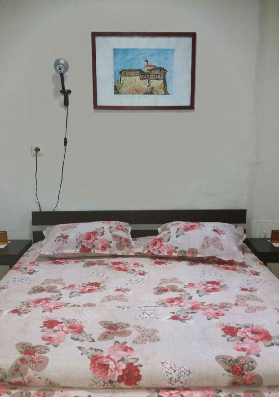 Стаи за гости ОРЕХА Троян Private rooms Oreha