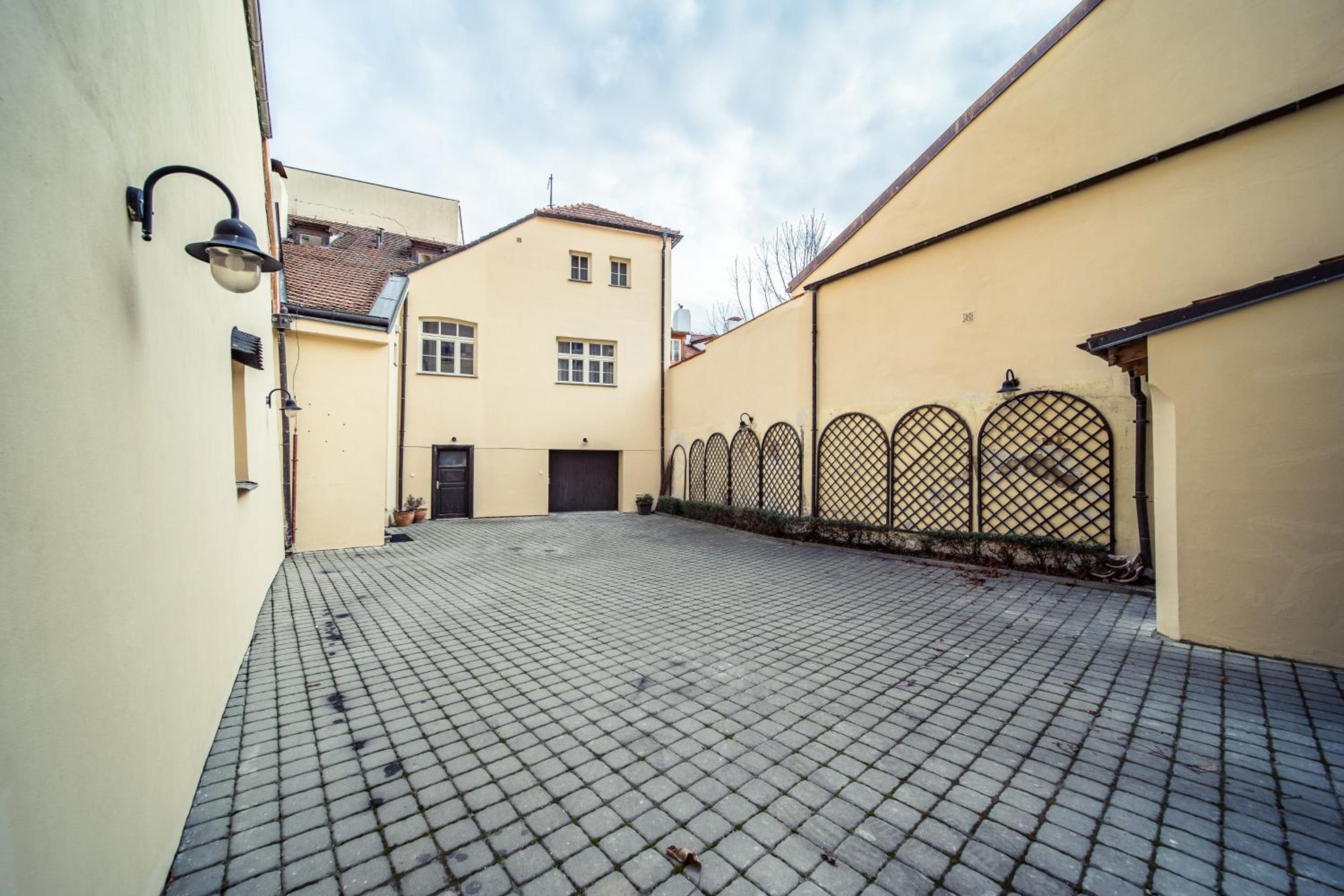 St. George Apartments