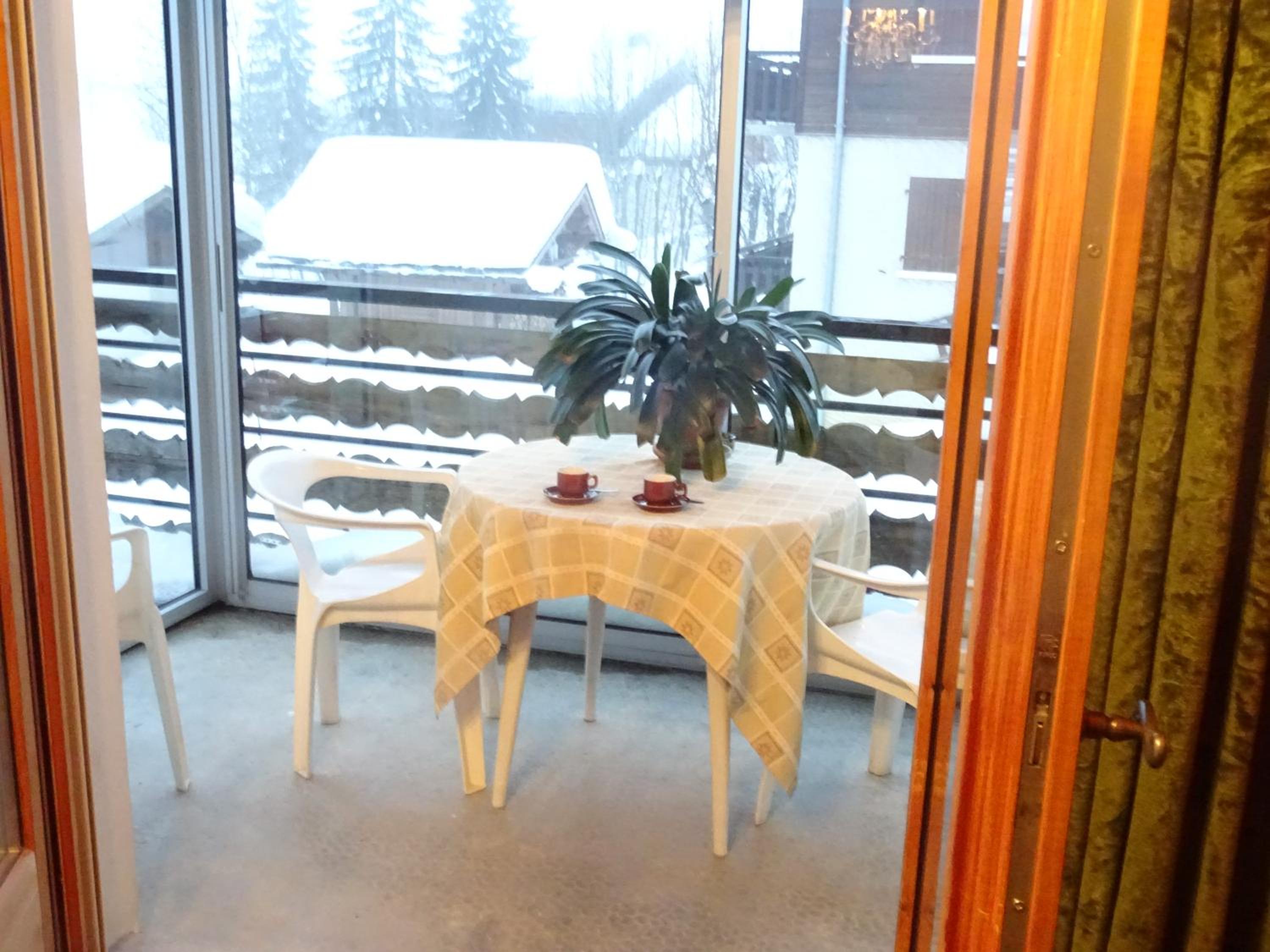 balcony