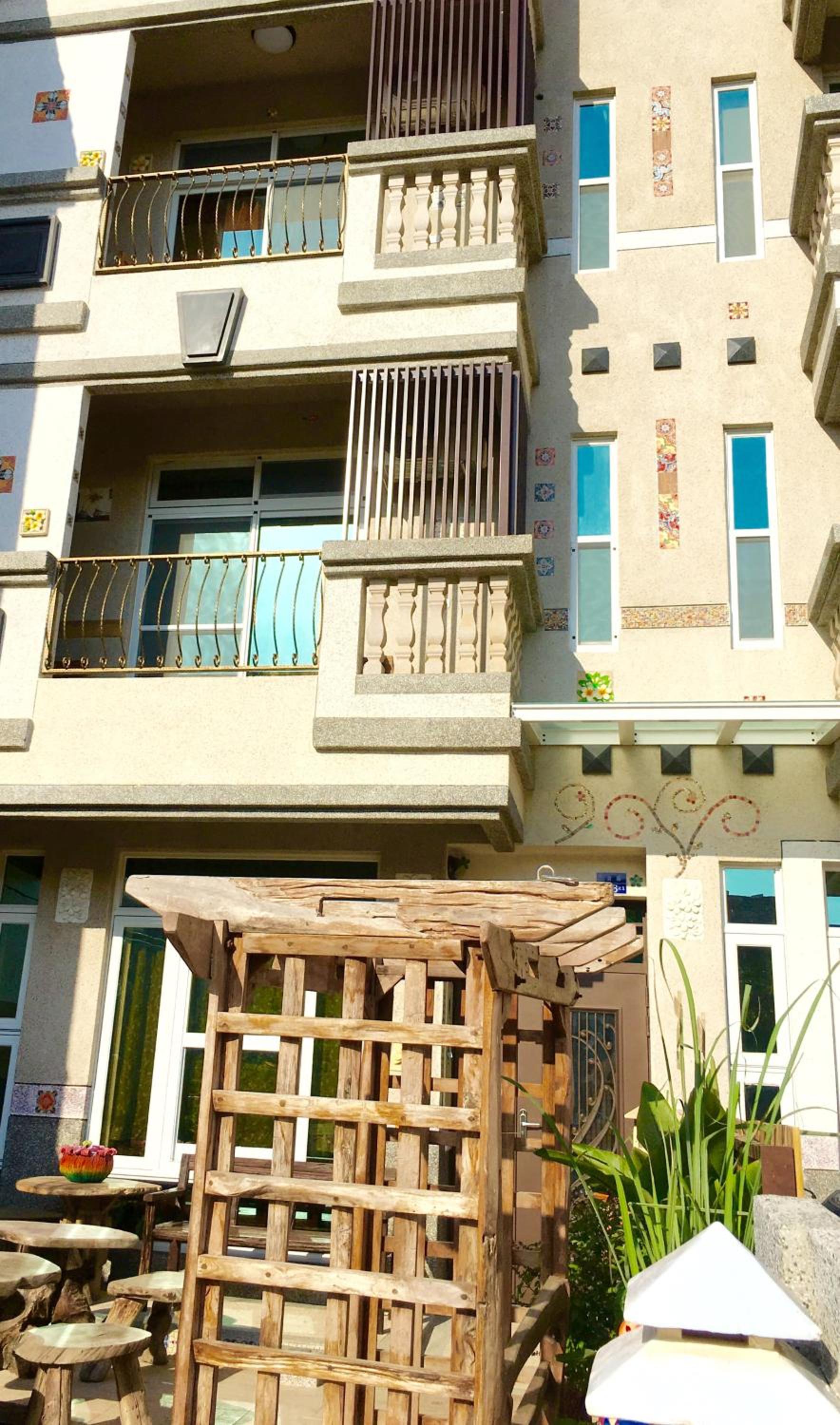 Home & Teak Homestay