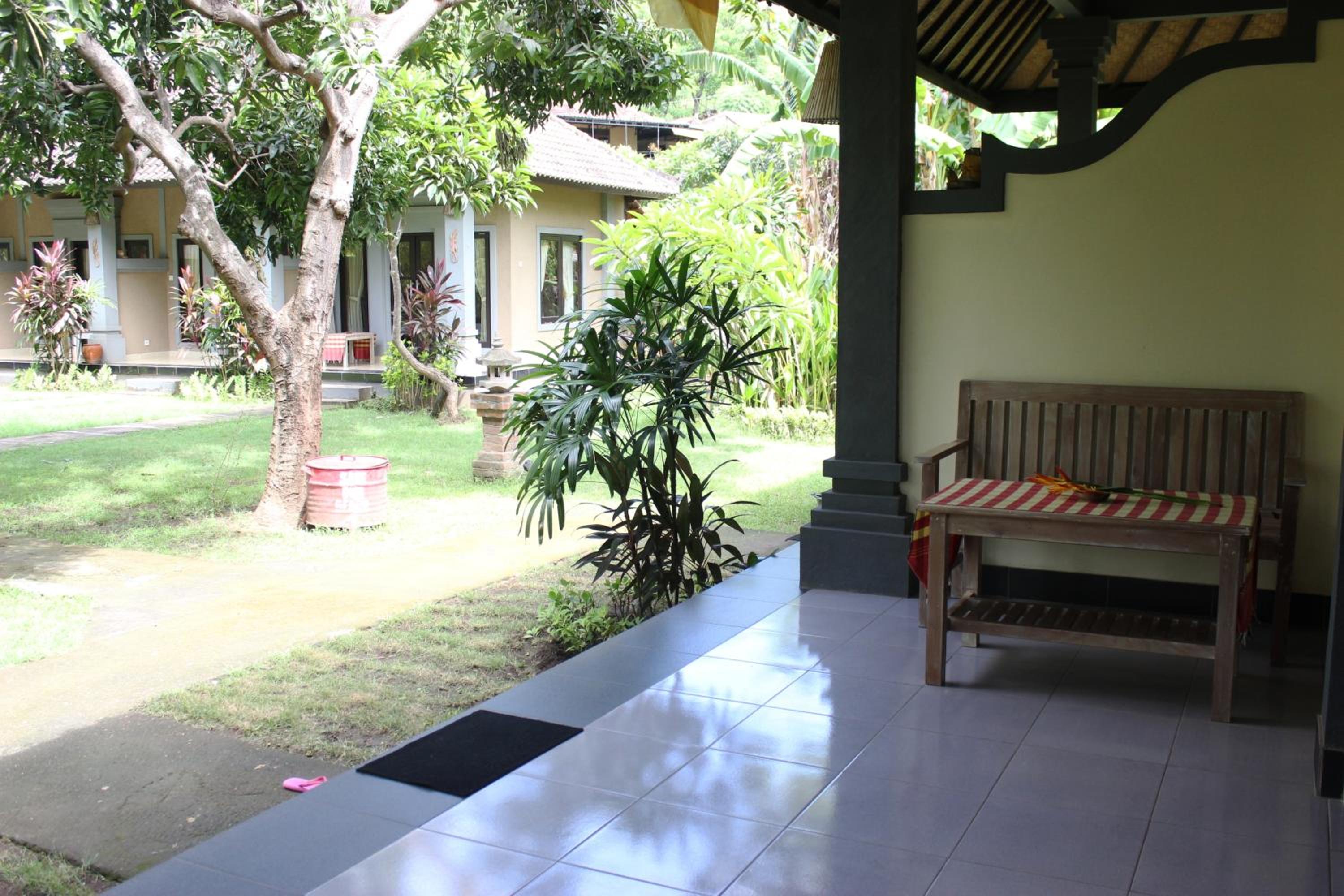 Photo 6