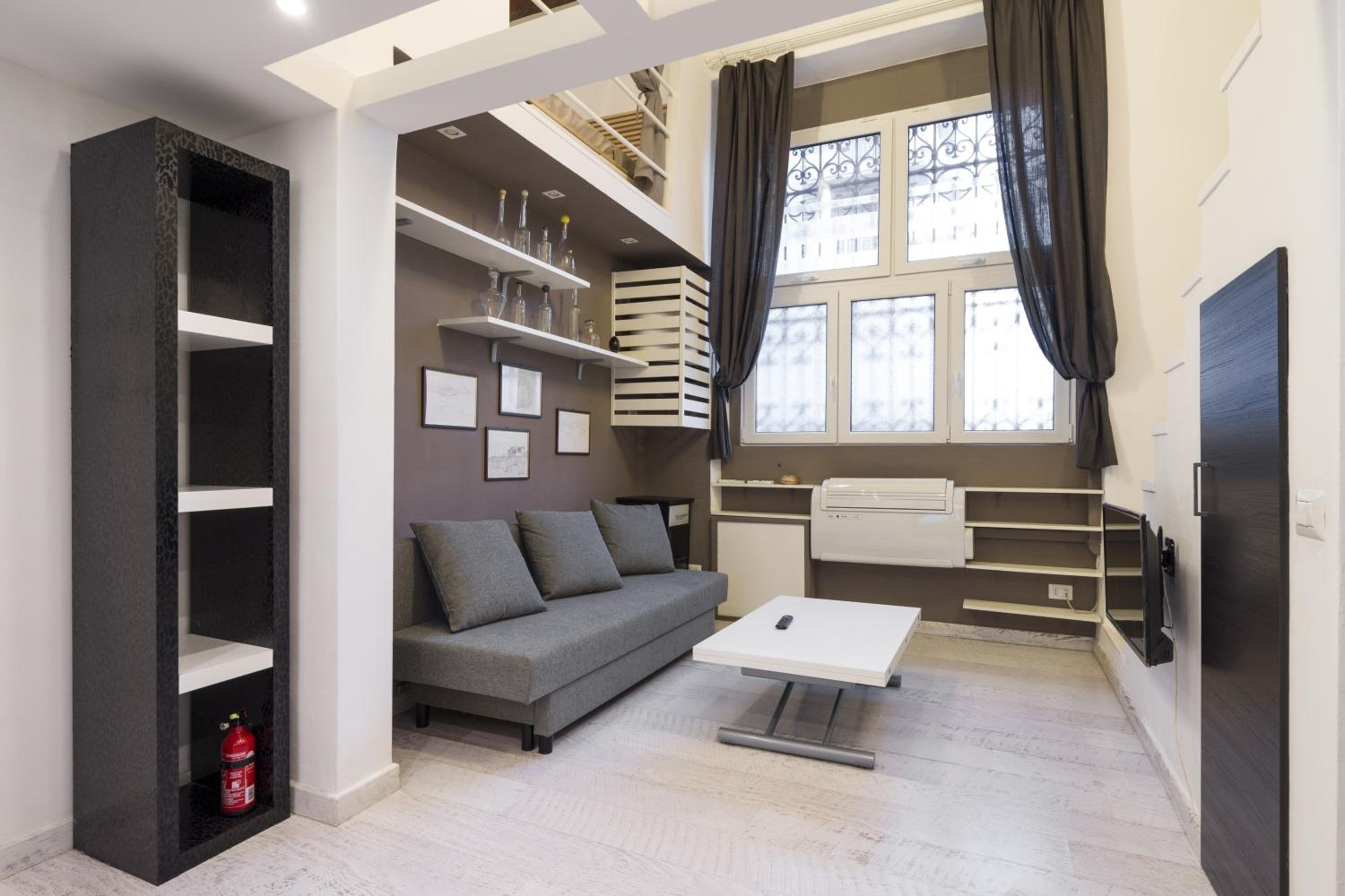 PrimoPiano - Schiaparelli A Flat — Milan