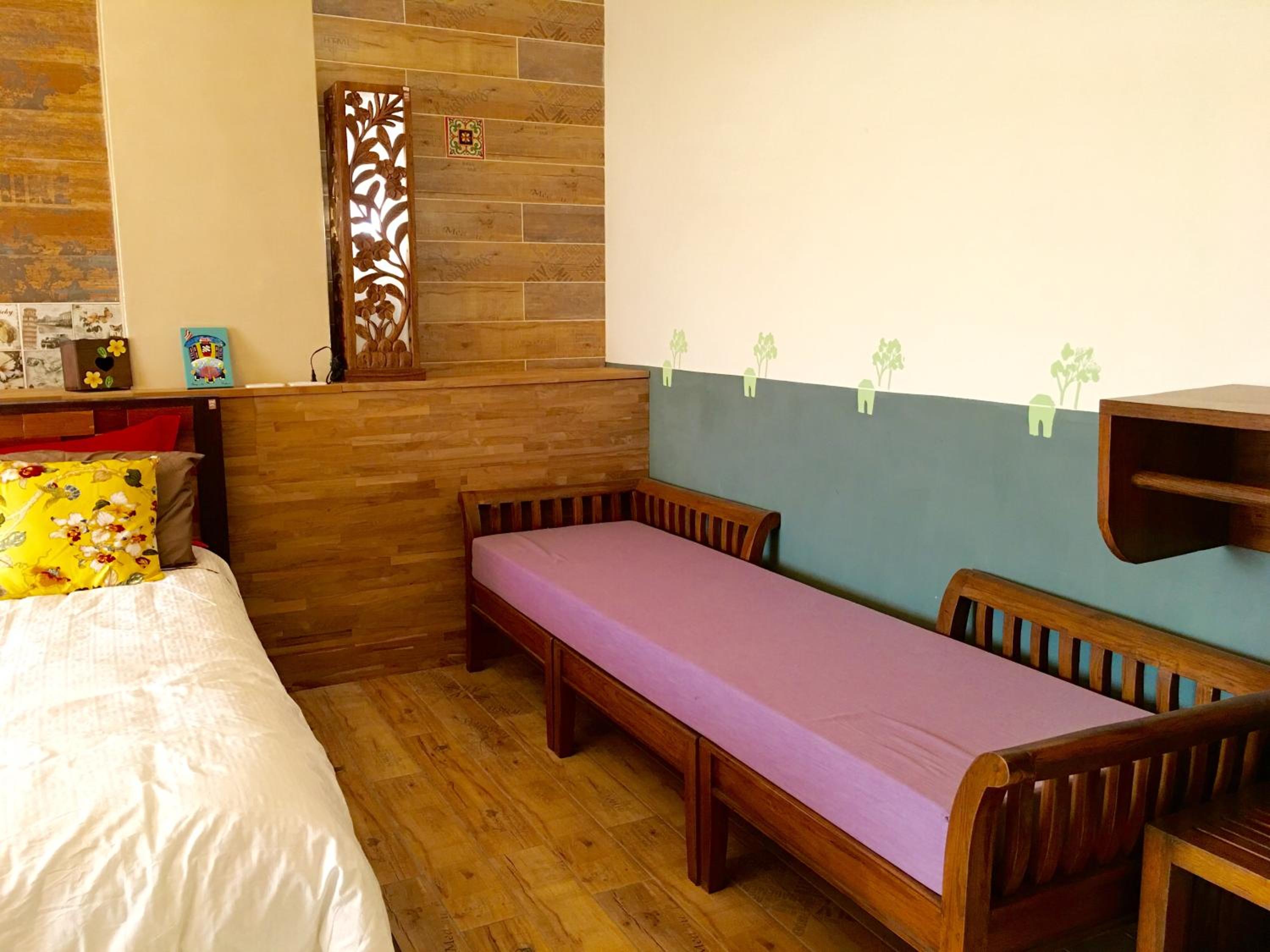 Home & Teak Homestay