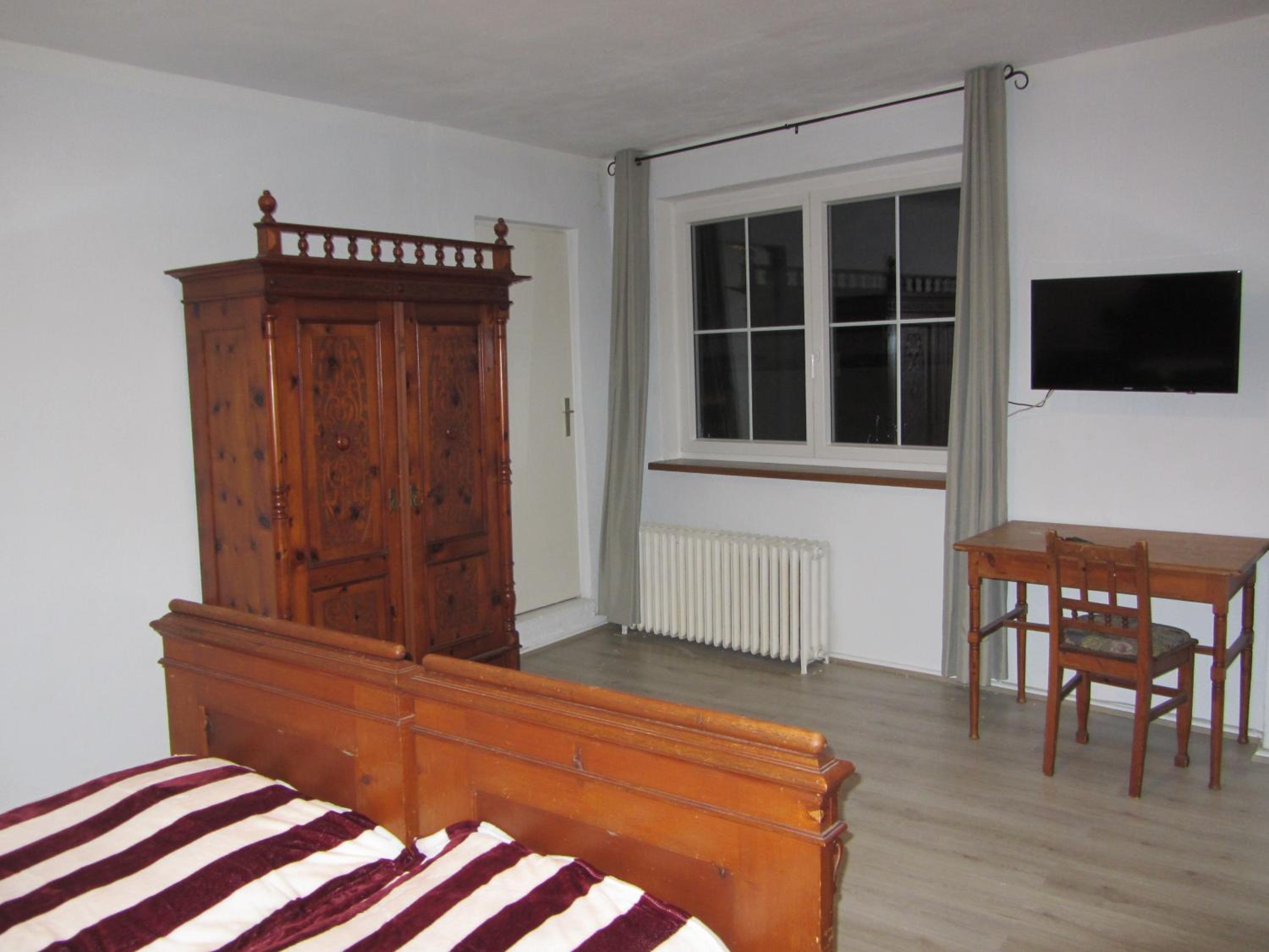 Photo 42