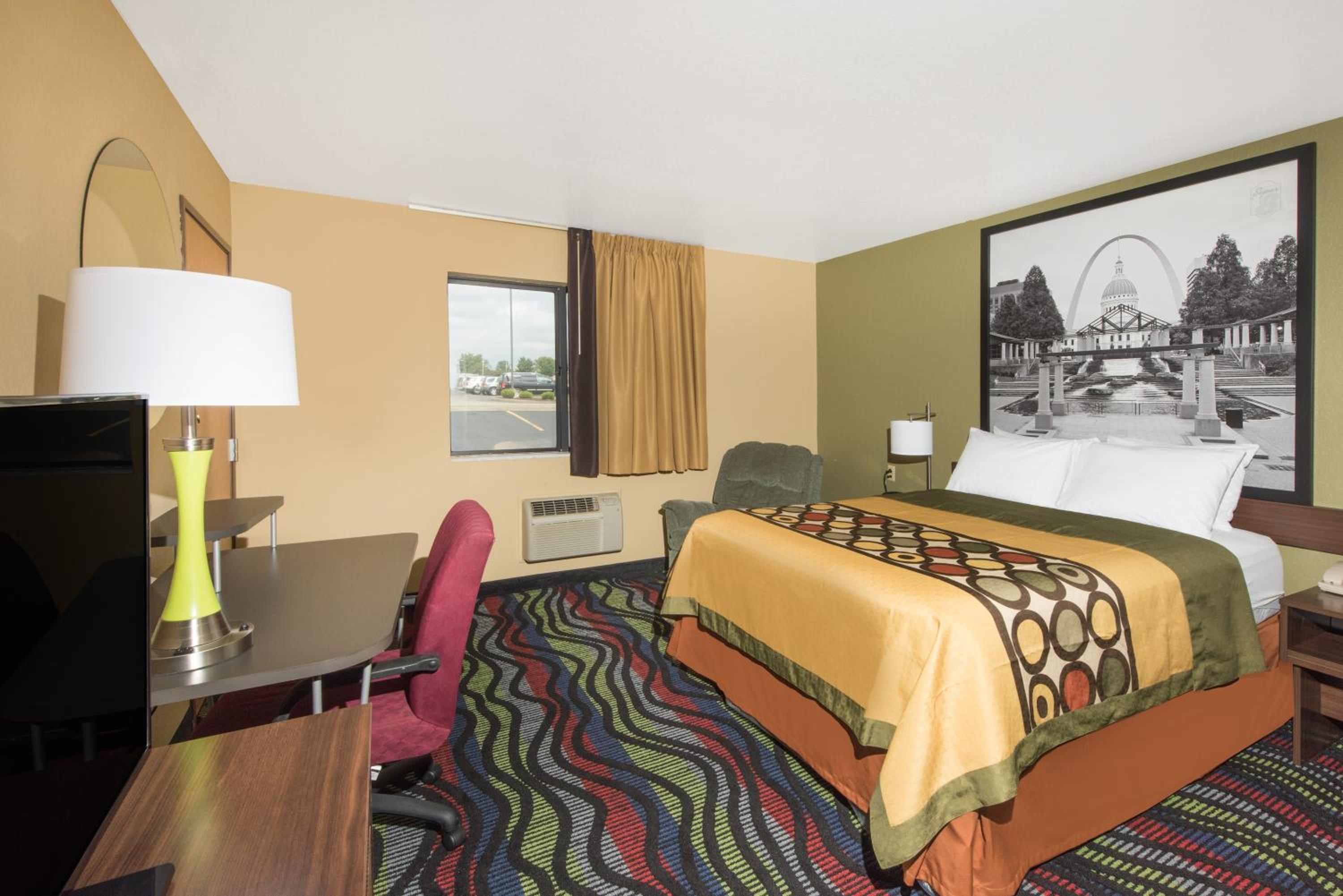 Farmington Vacations - Super 8 by Wyndham Farmington - Property Image 18