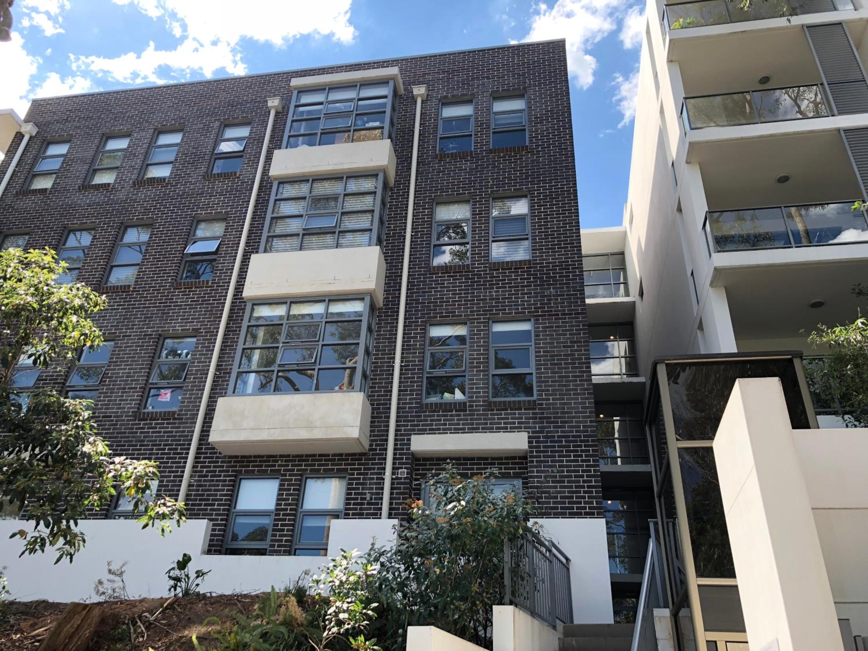 Exquisite Family Home +Parking, Close to CBD