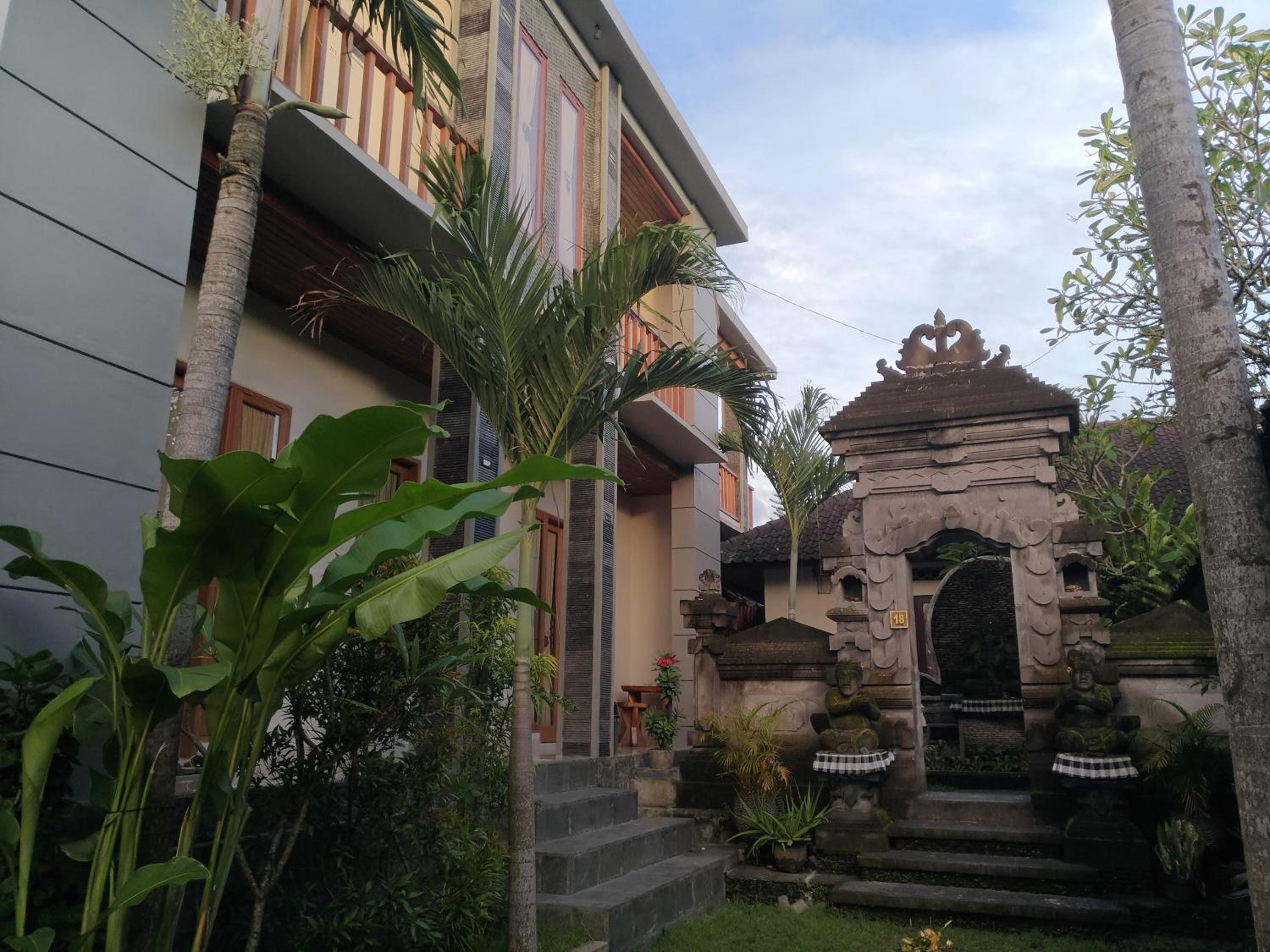 Mekenyem House Ubud view 2