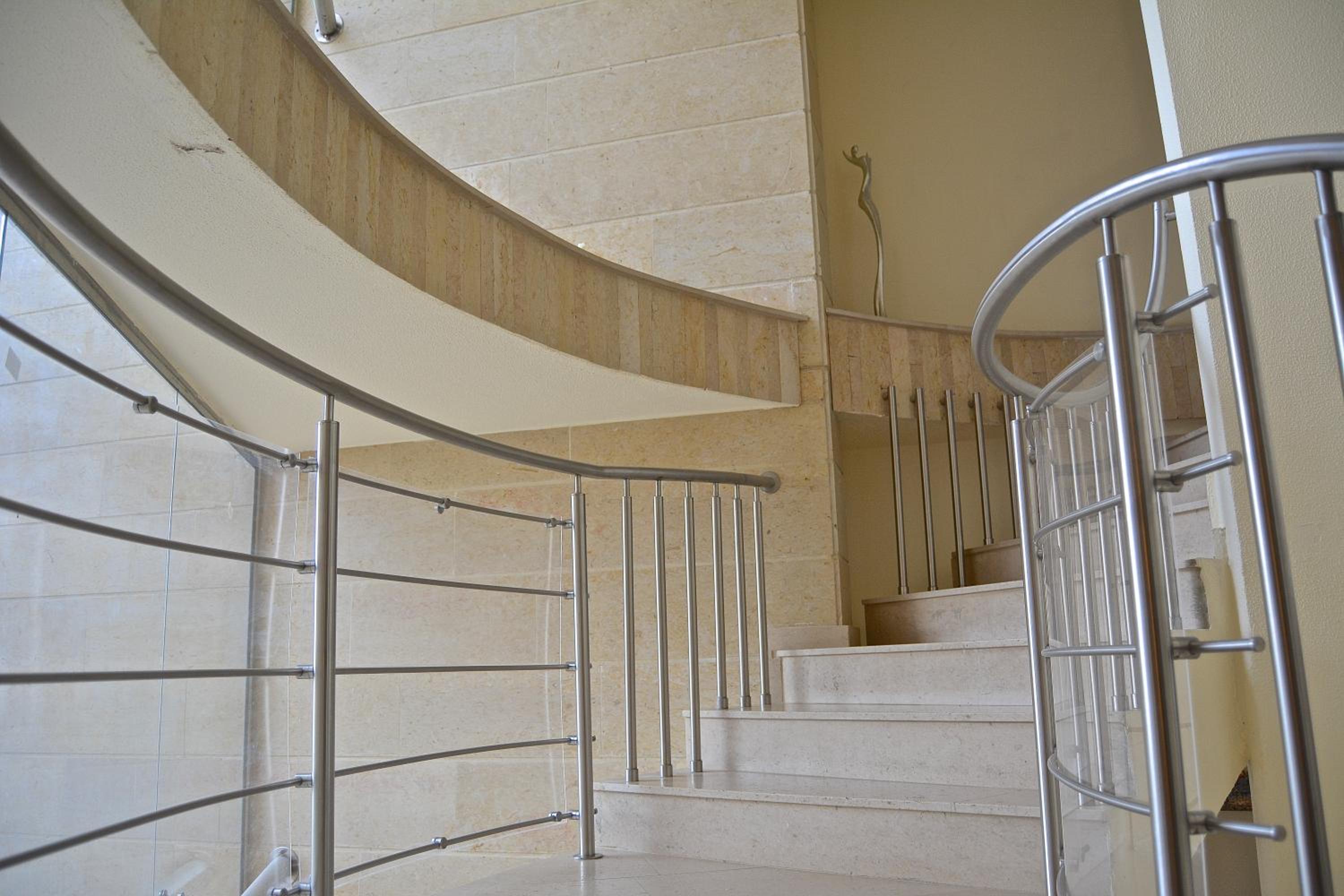 Austria Luxury Apartments, Faraya Hotel