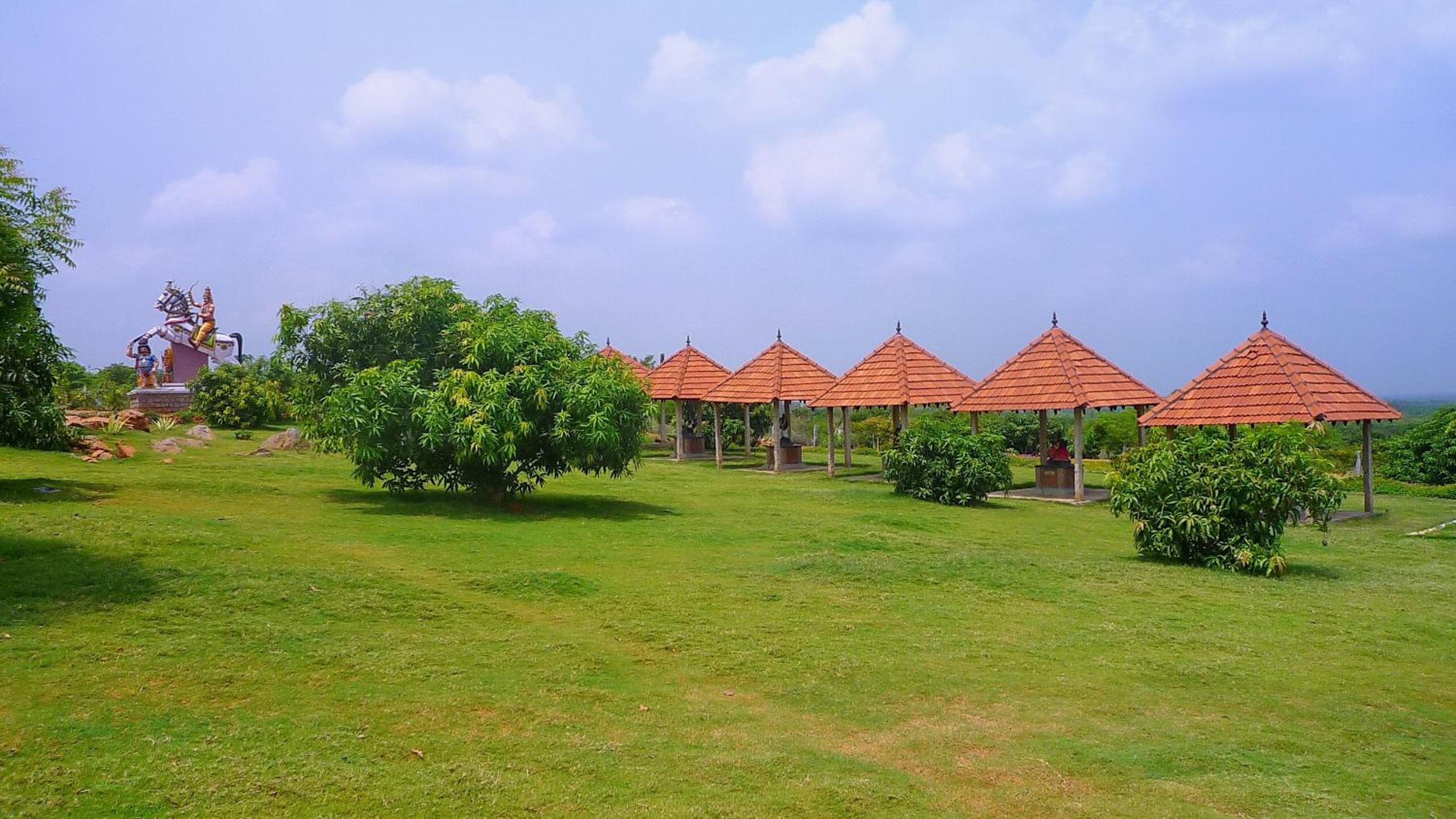 Kadambavanam Ethnic Village Resort