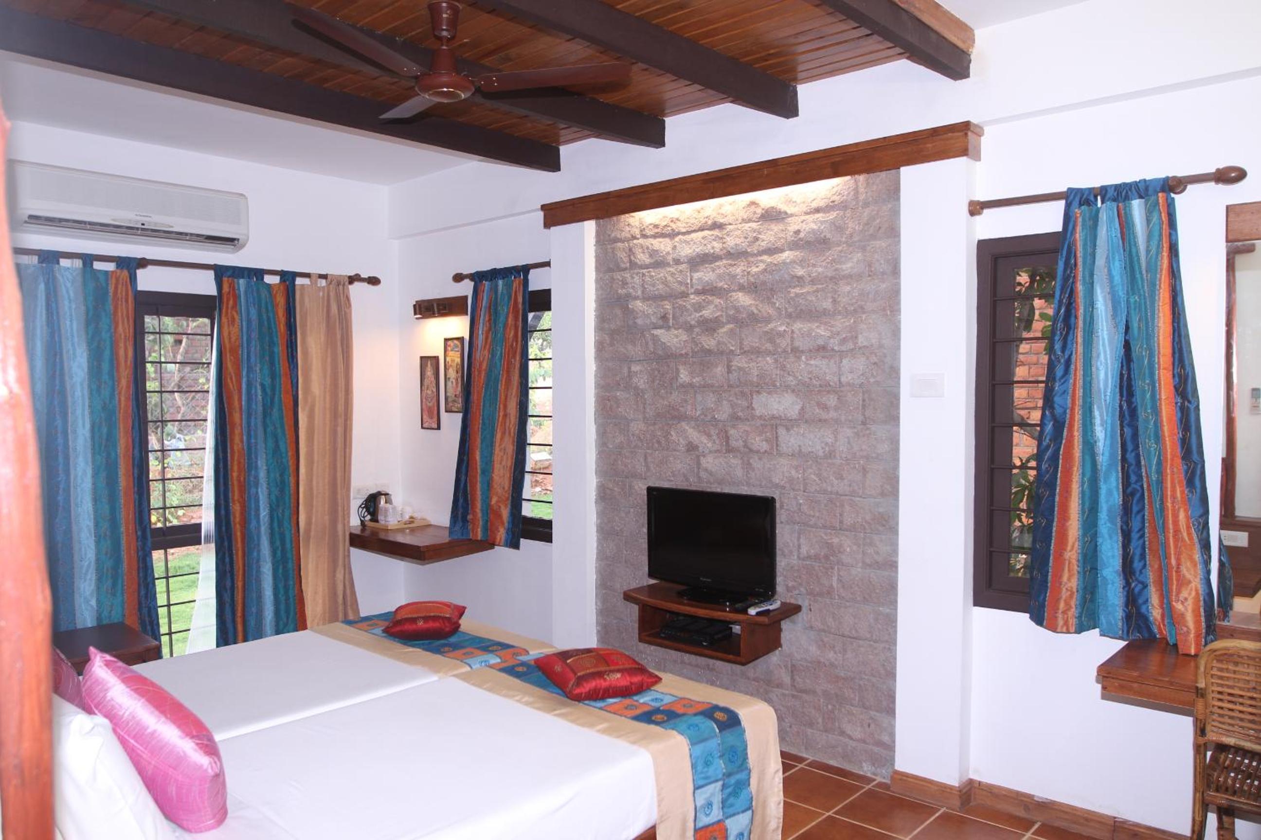 Kadambavanam Ethnic Village Resort