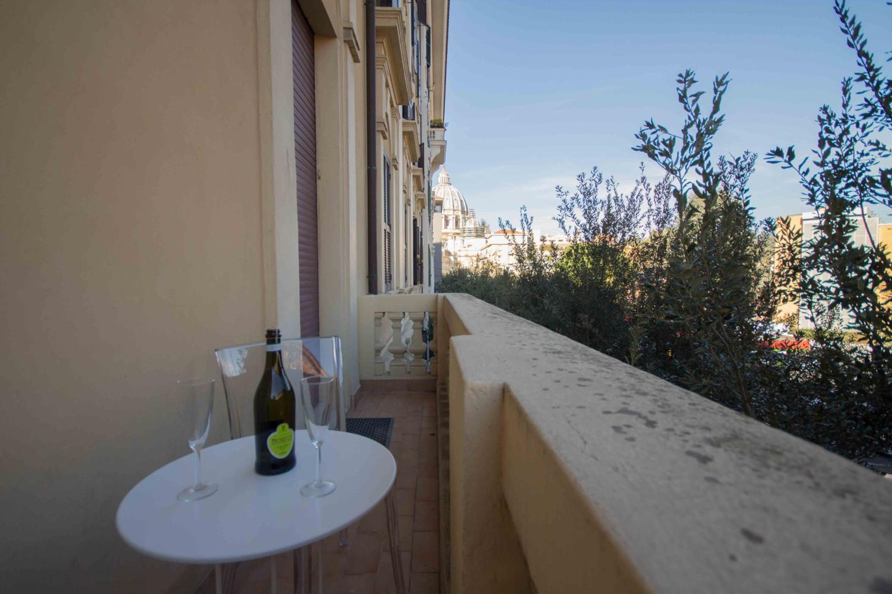Stazione San Pietro 20 Apartment