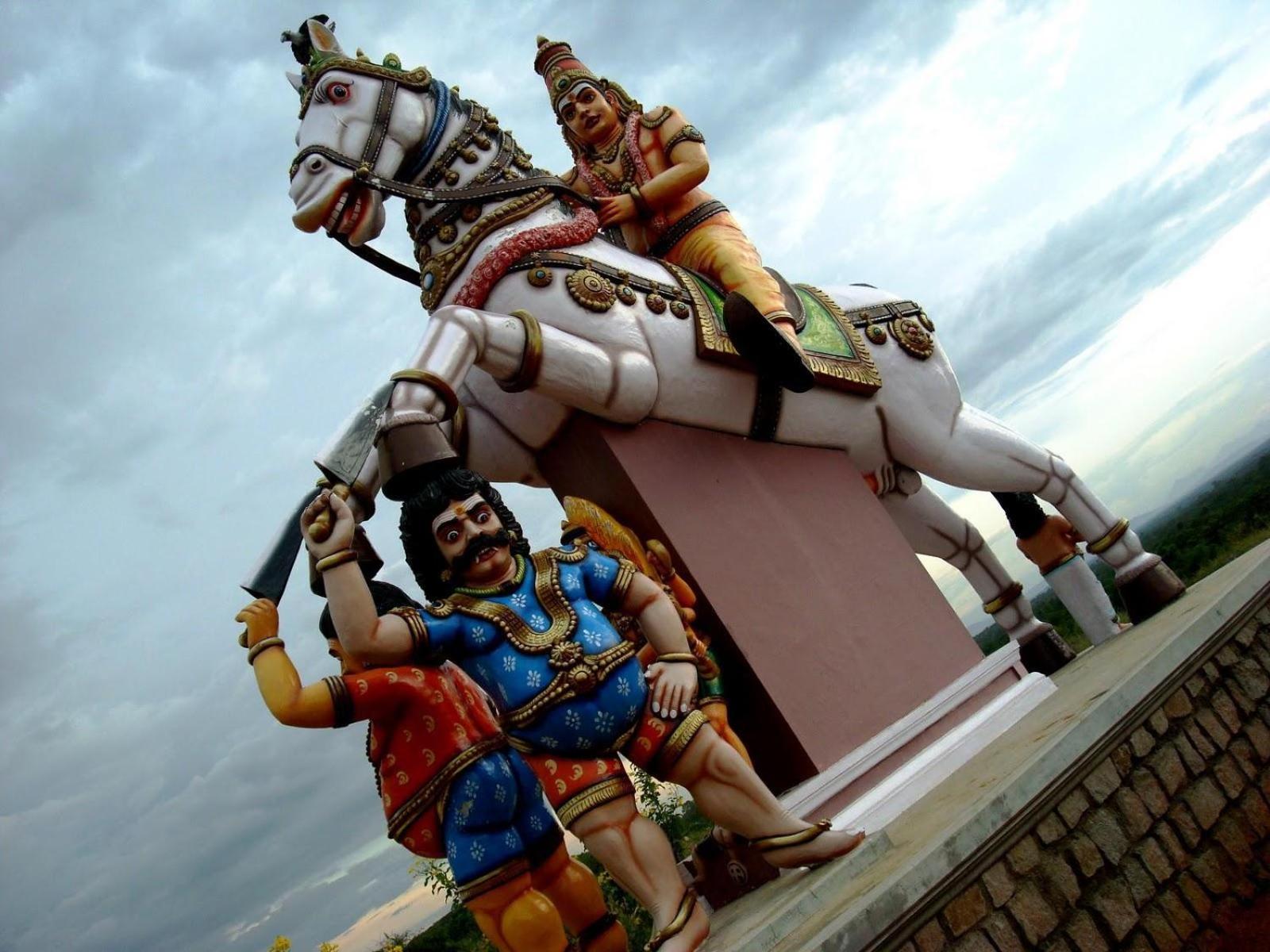 Kadambavanam Ethnic Village Resort