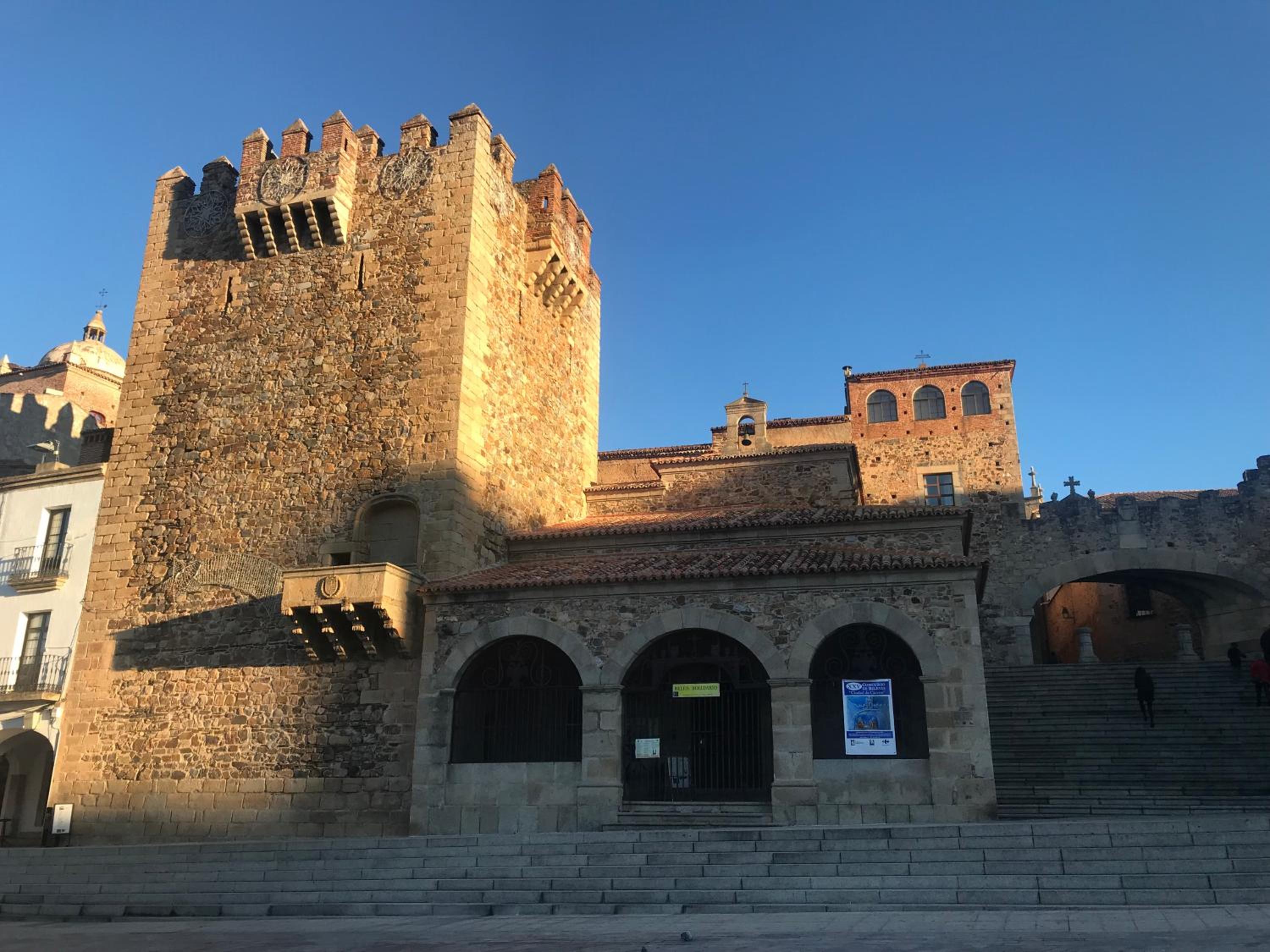 Destino Deluxe Adama Cáceres