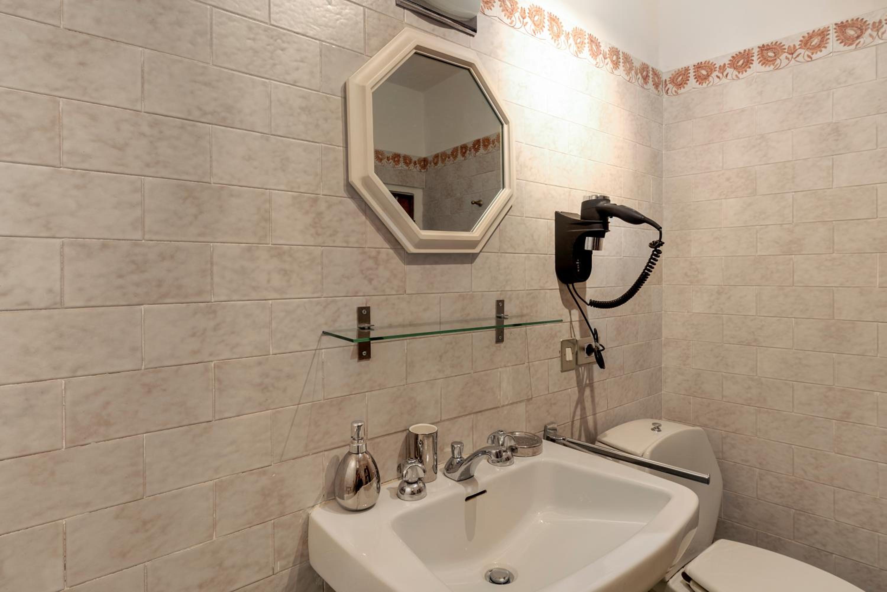 Medici Villa with Gardens 7 min from Florence